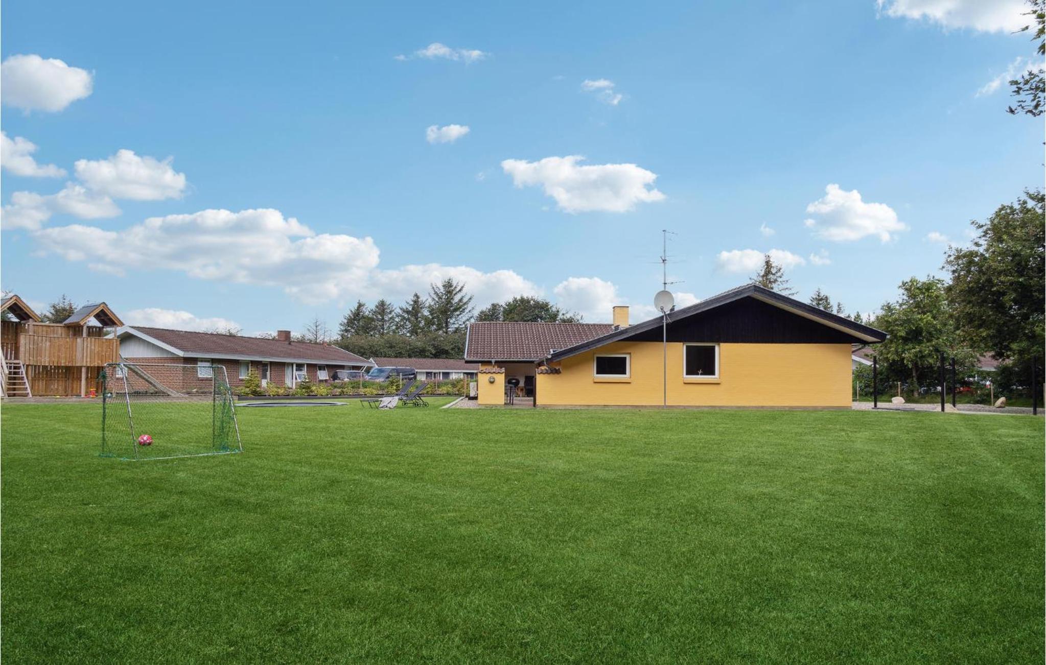 Pet Friendly Home In Oksbøl With Sauna
