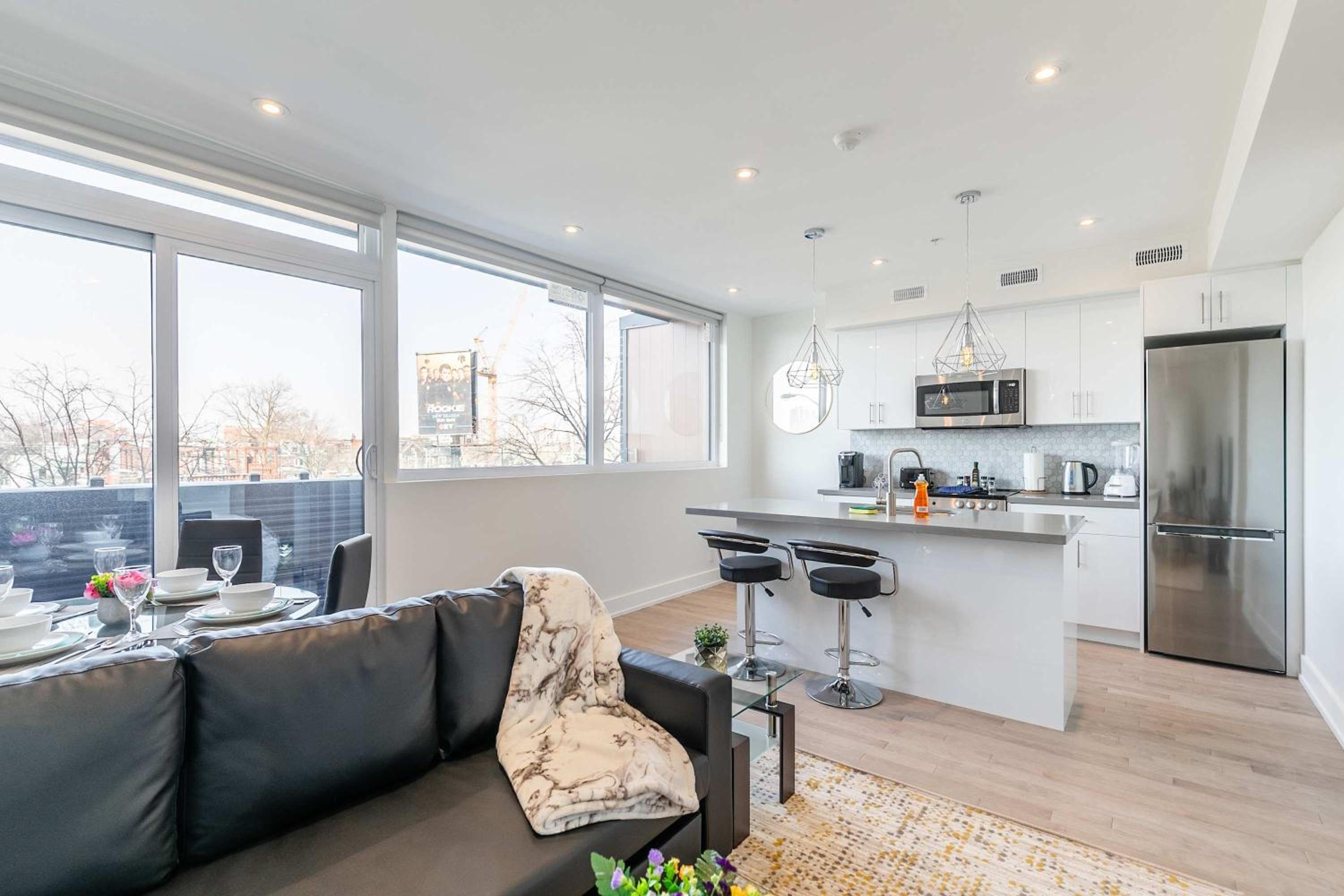 Large 3BR Apartment Steps from High Park