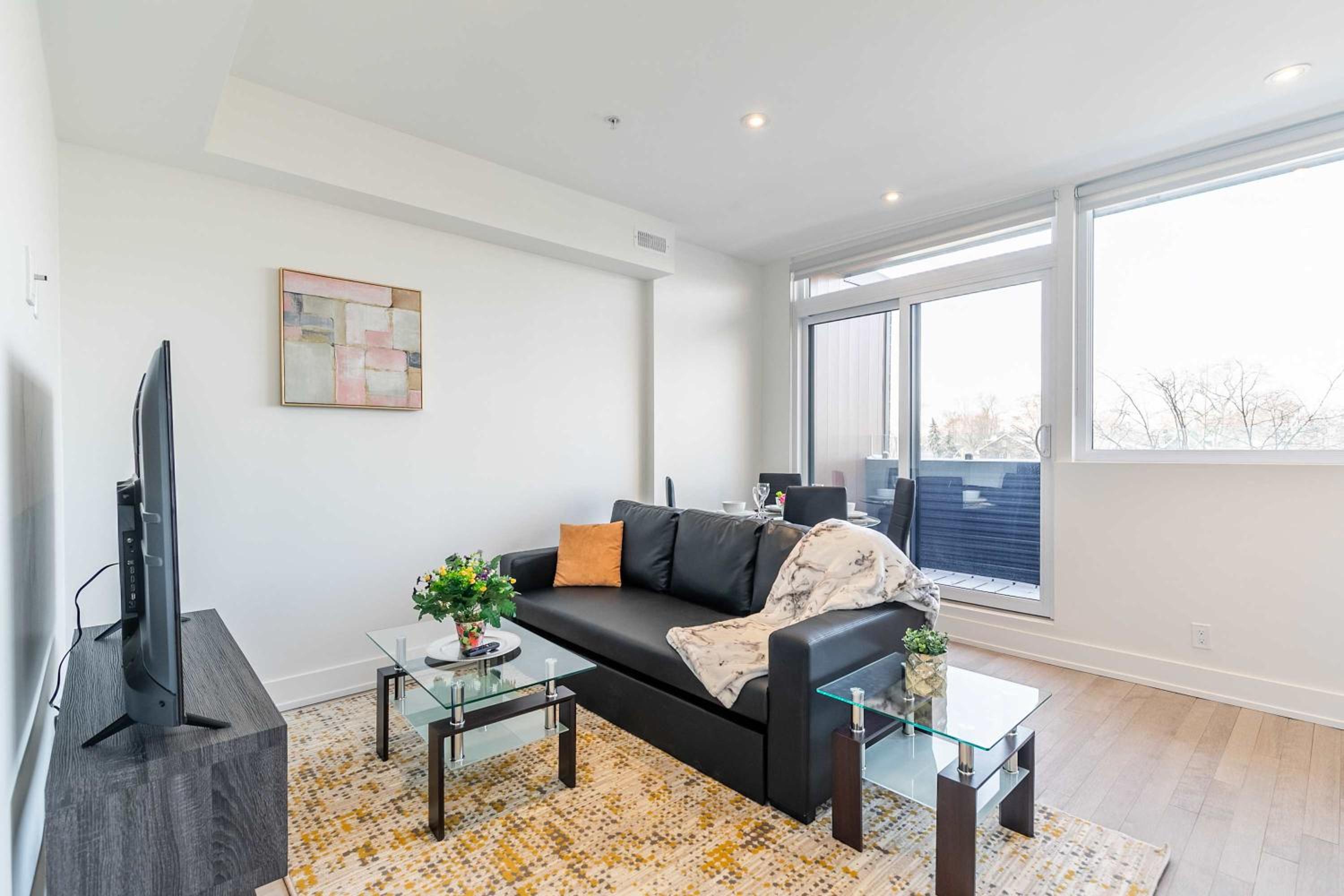 Large 3BR Apartment Steps from High Park