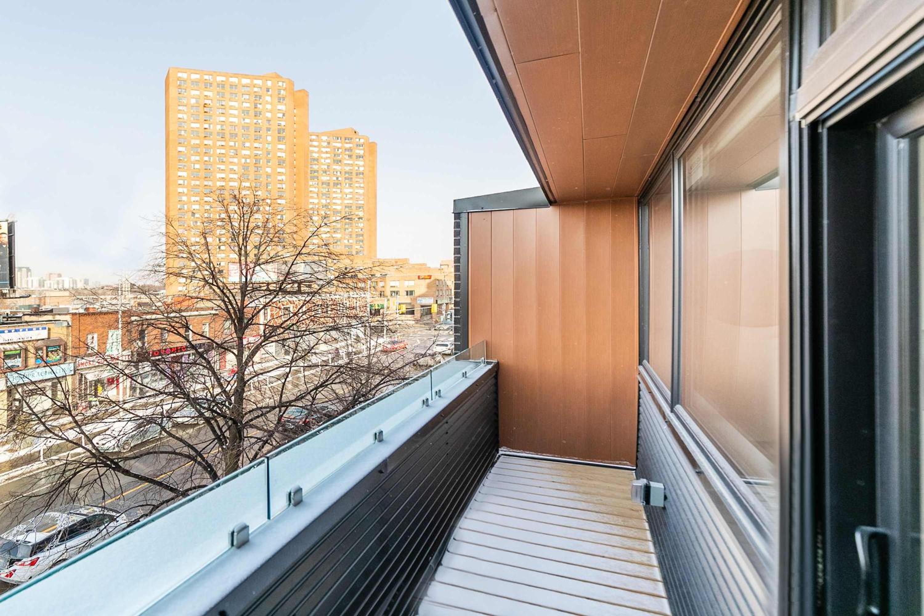 Large 3BR Apartment Steps from High Park