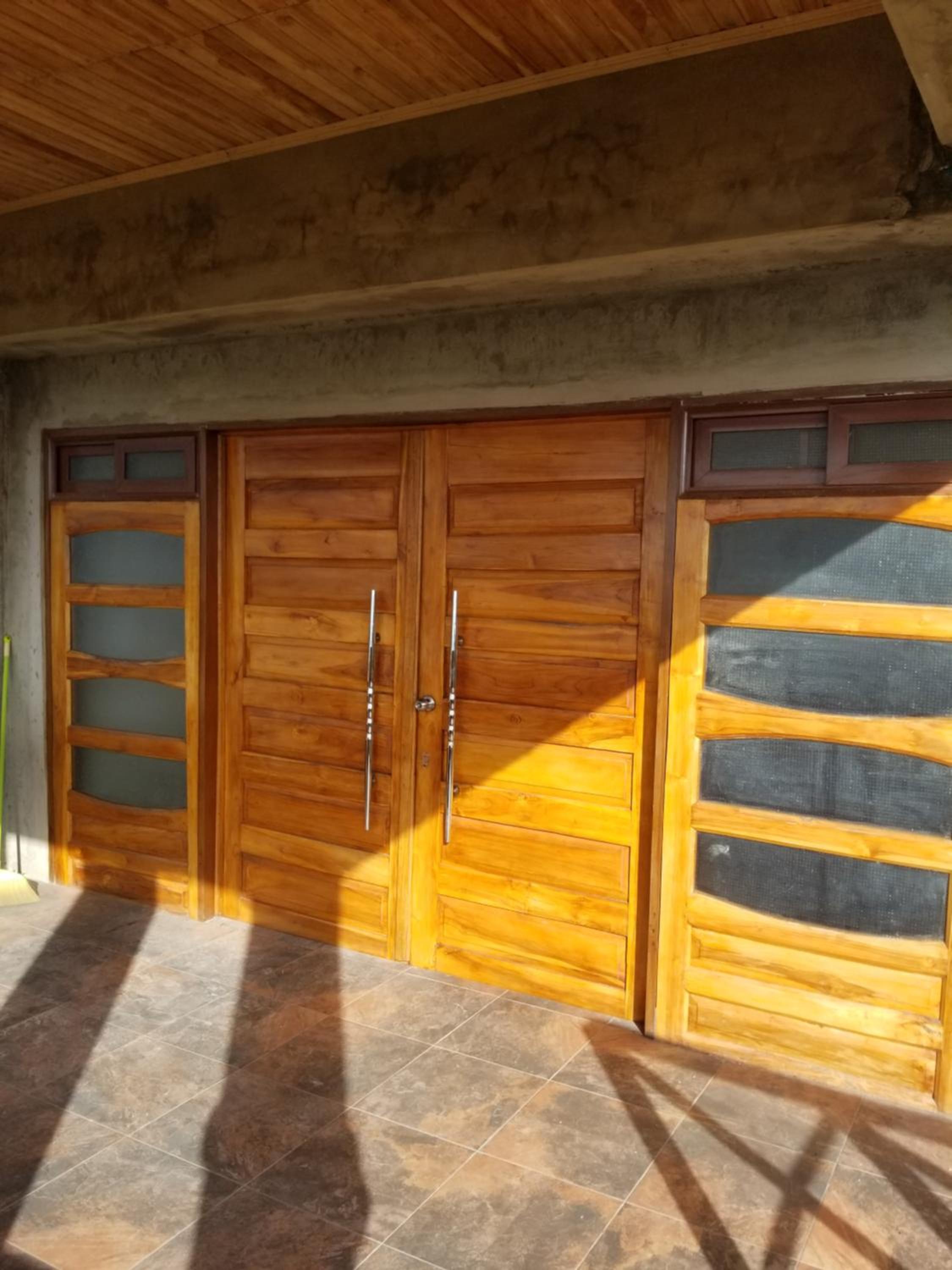 Apeadu House