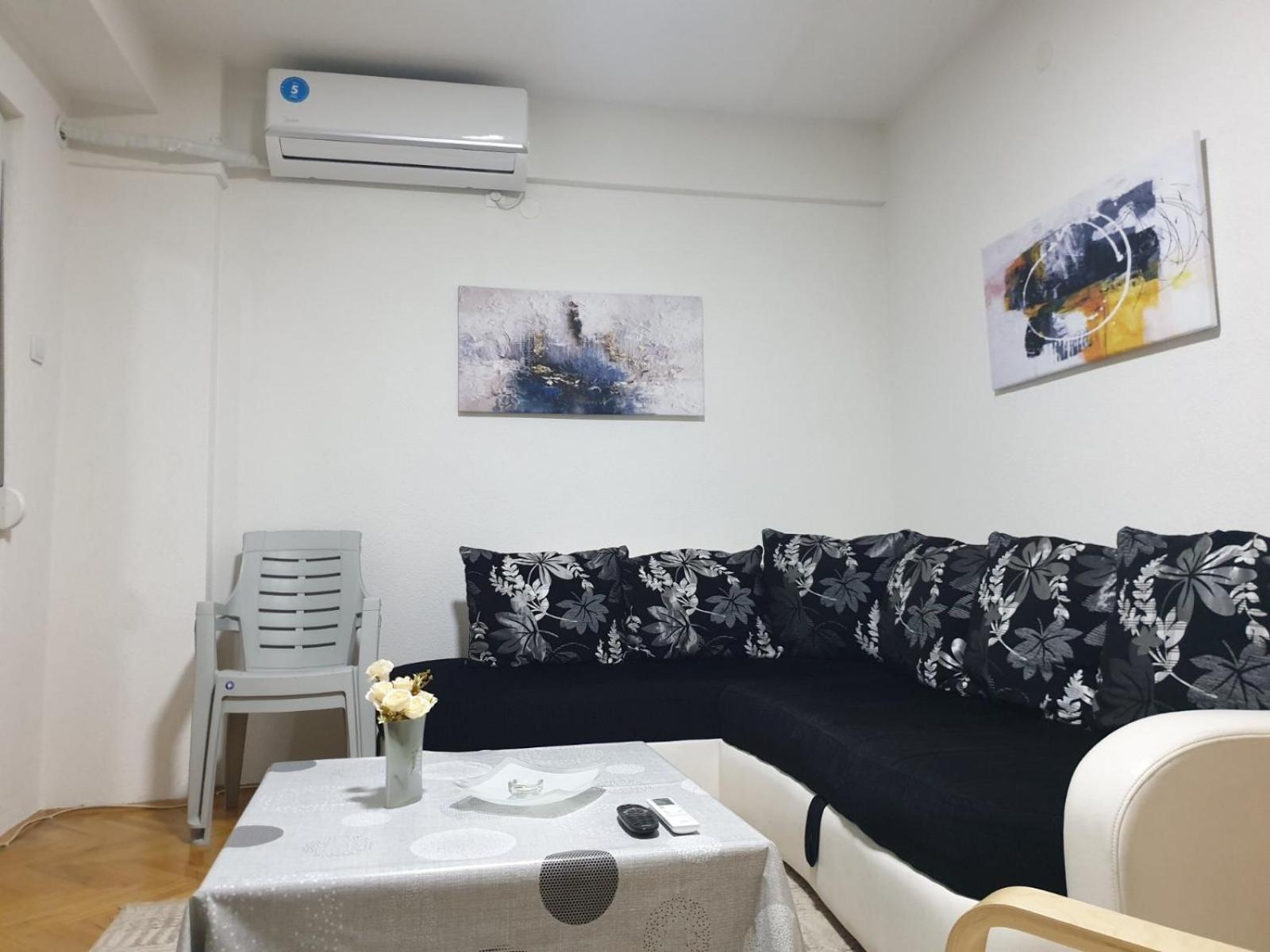 Comfortable apartment for a pleasant trip view 2