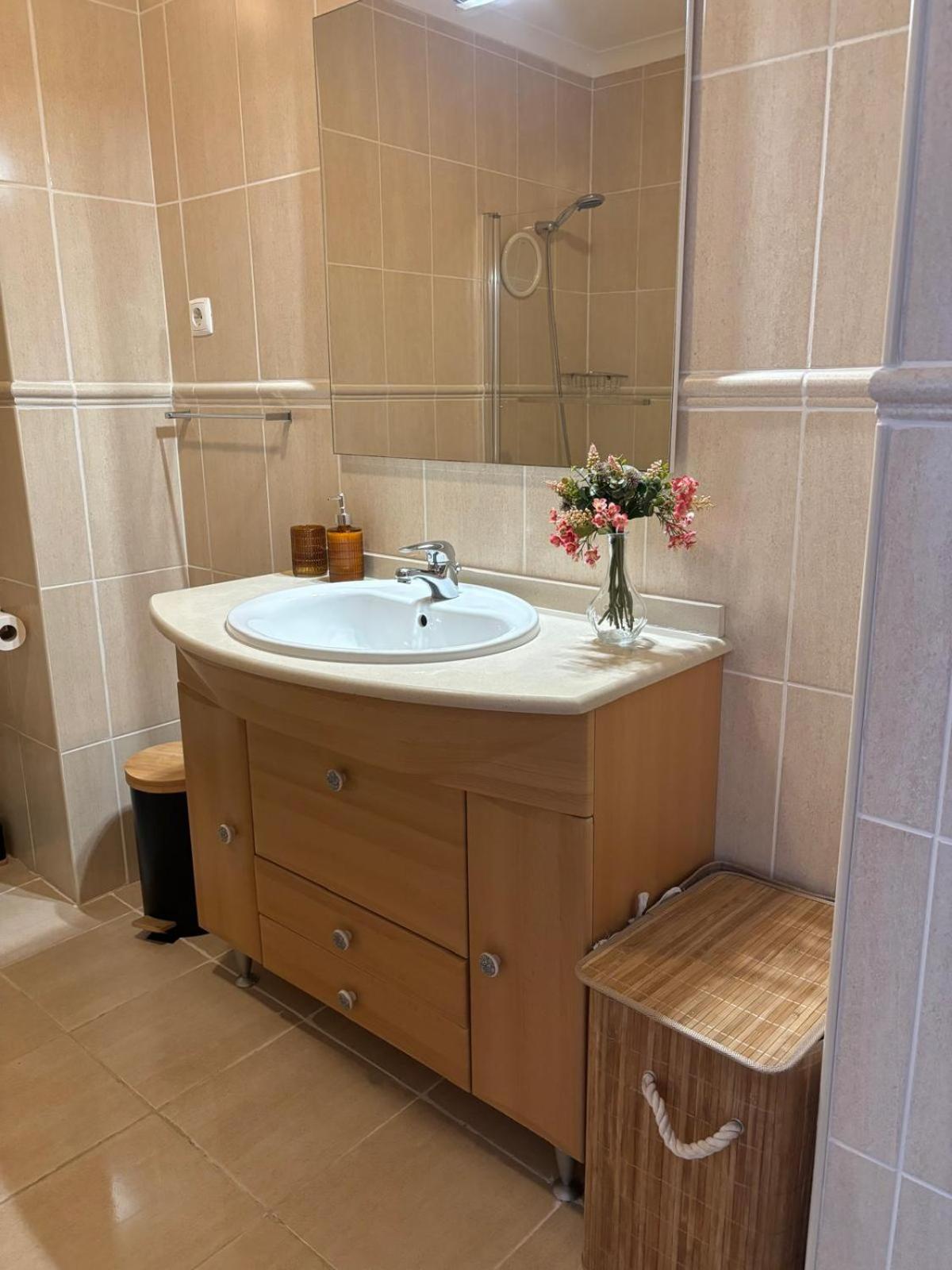 AHS Sweet Home Spacious 2 bed, 5 min Algarve beach