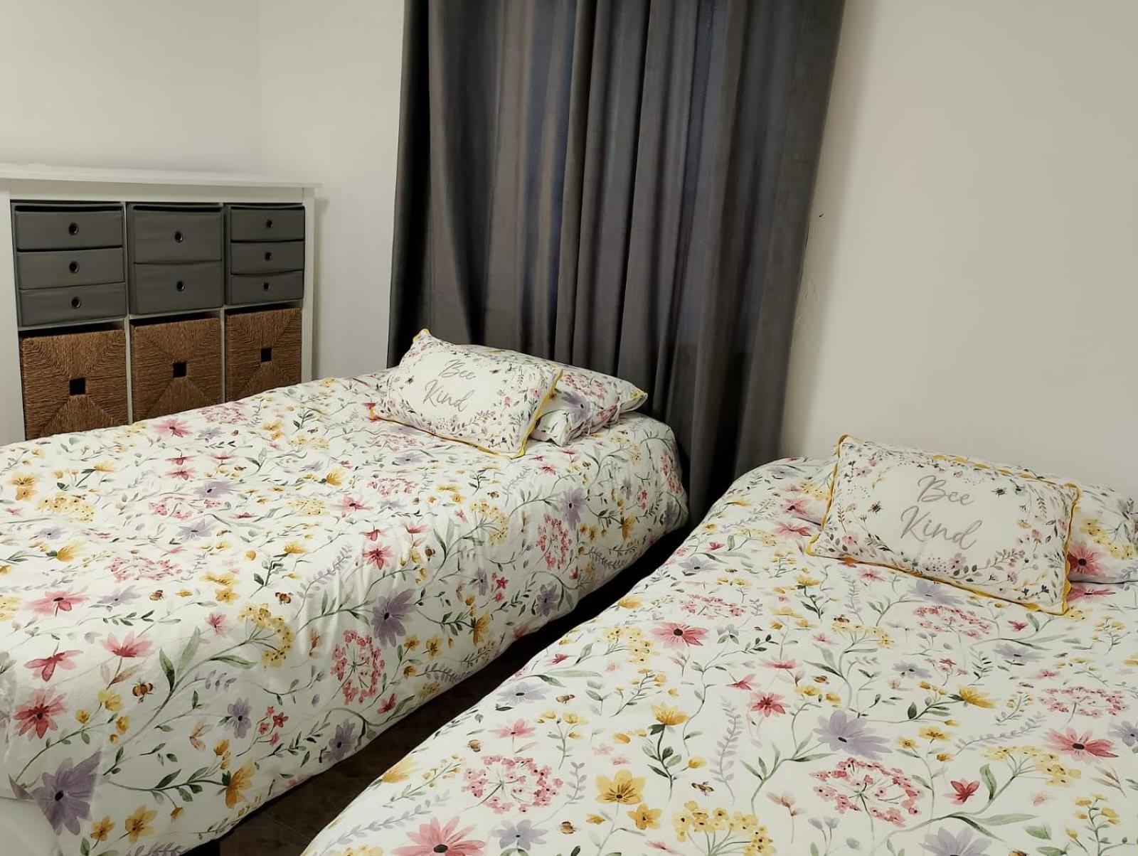 Family Stylish &Modern 3bedr Gem view 4