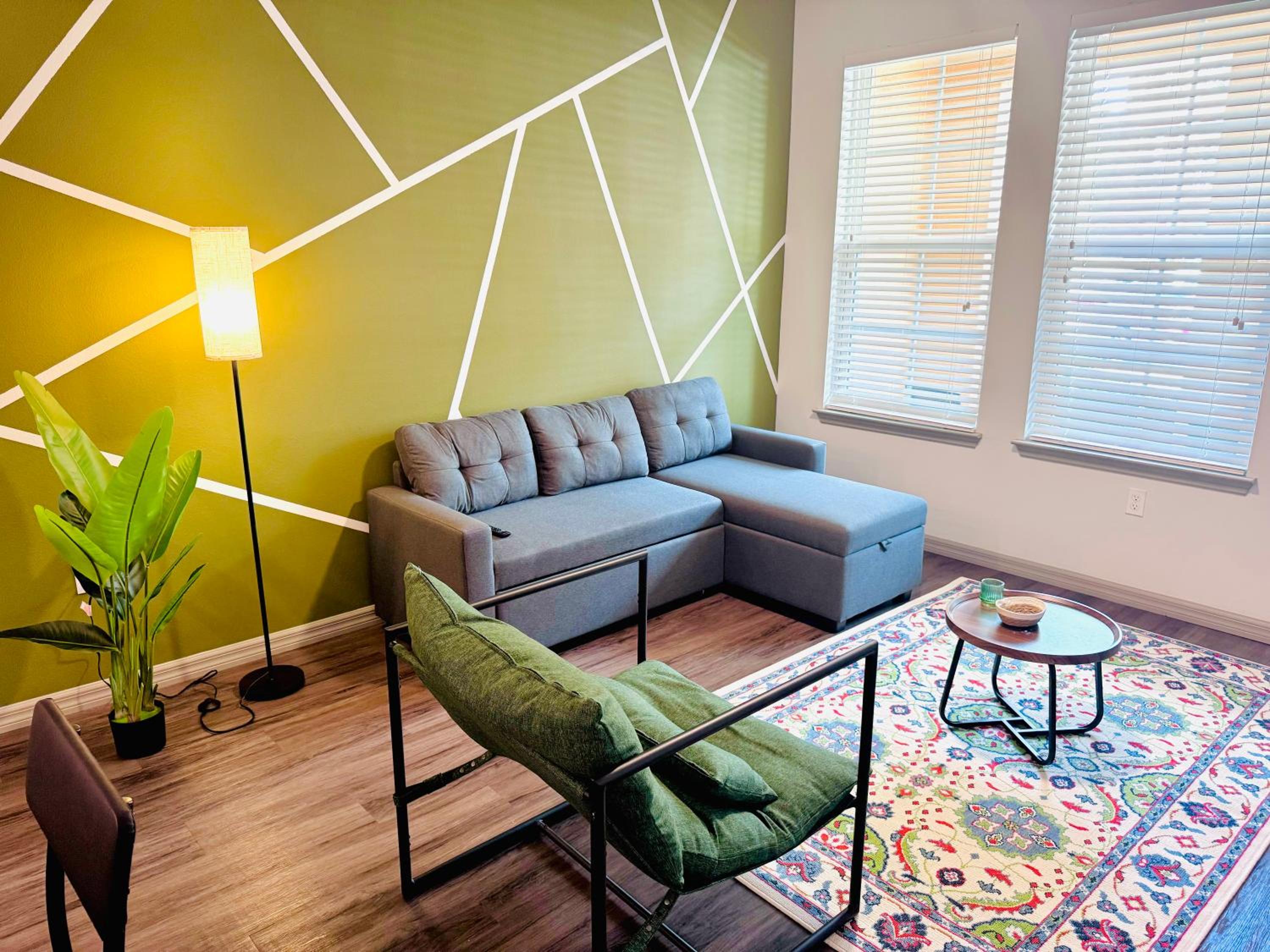 Perfect King Bed, Pet-Friendly, 15 Min to Disney view 5