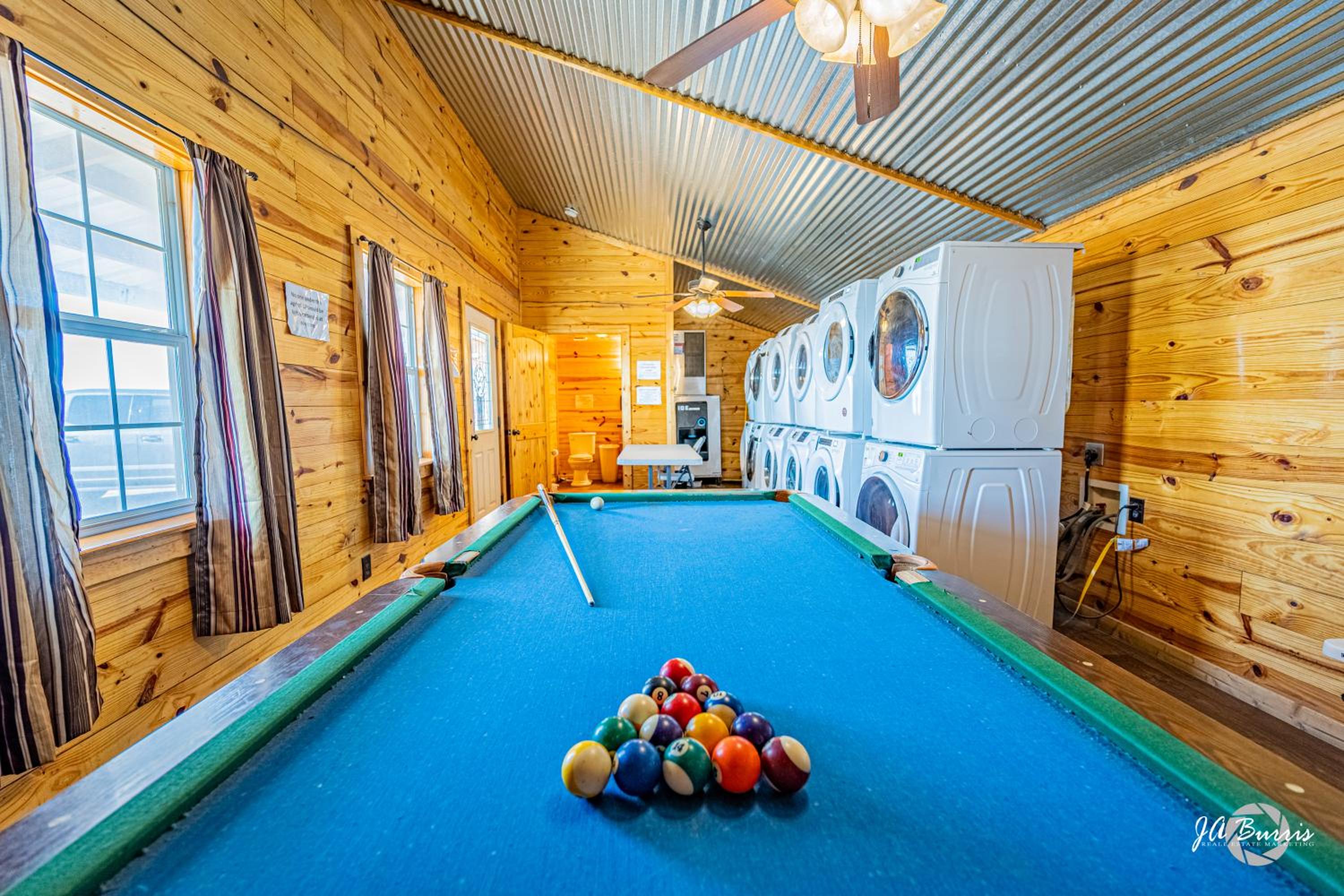 Hotel Horseshoe Lodges - Image 1