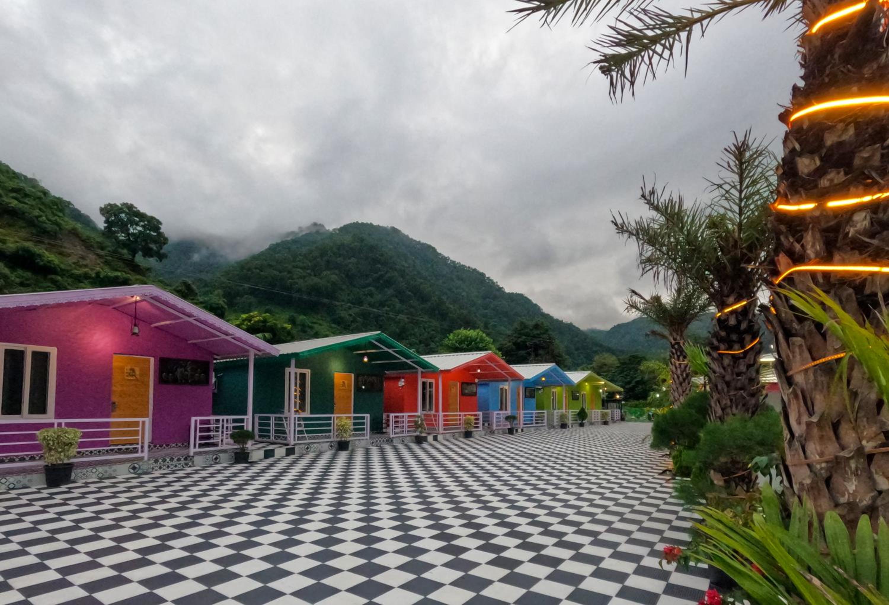 MR River Resort - Mohanchatti Rishikesh view 2