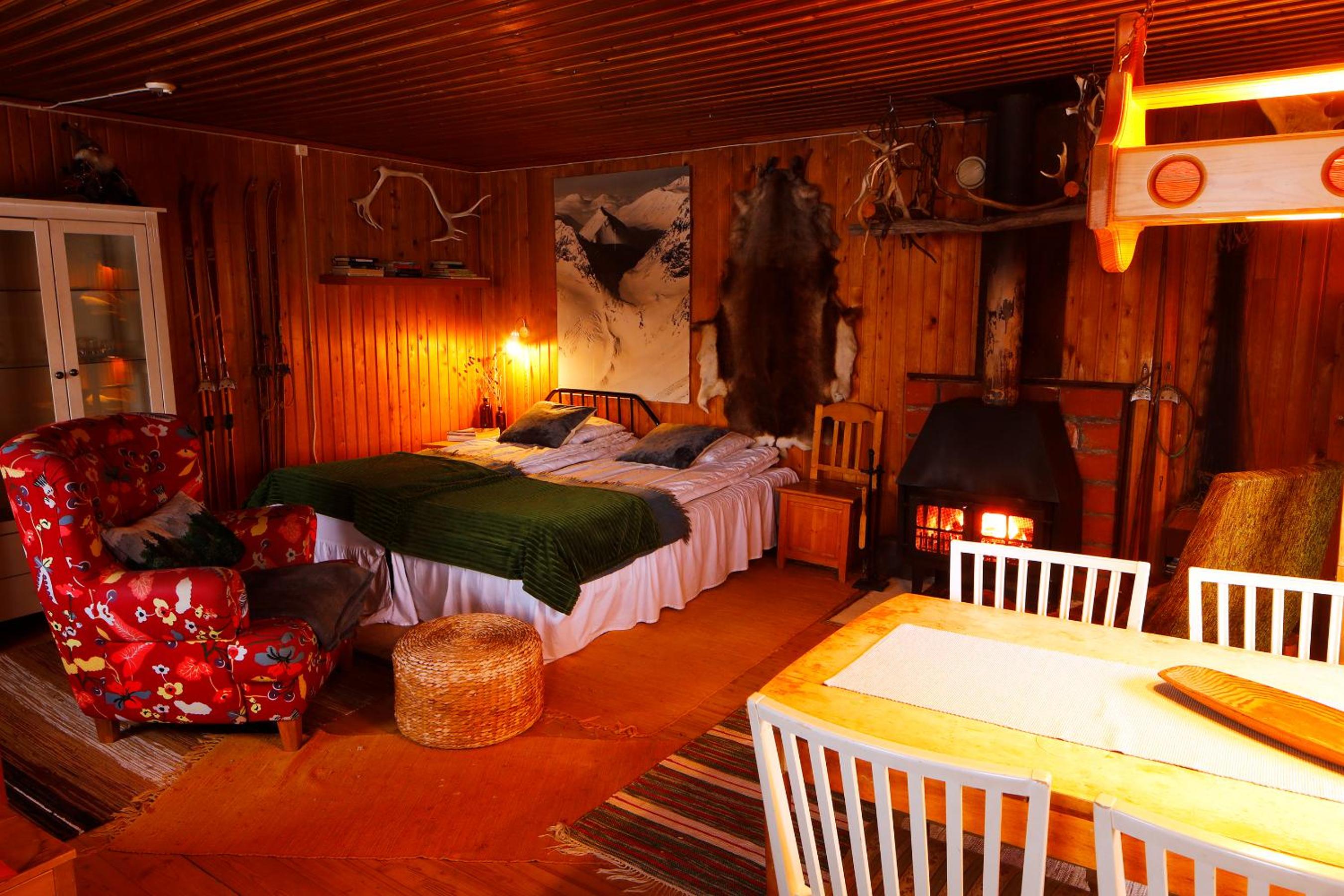 Charming Cottage by Torne River view 4