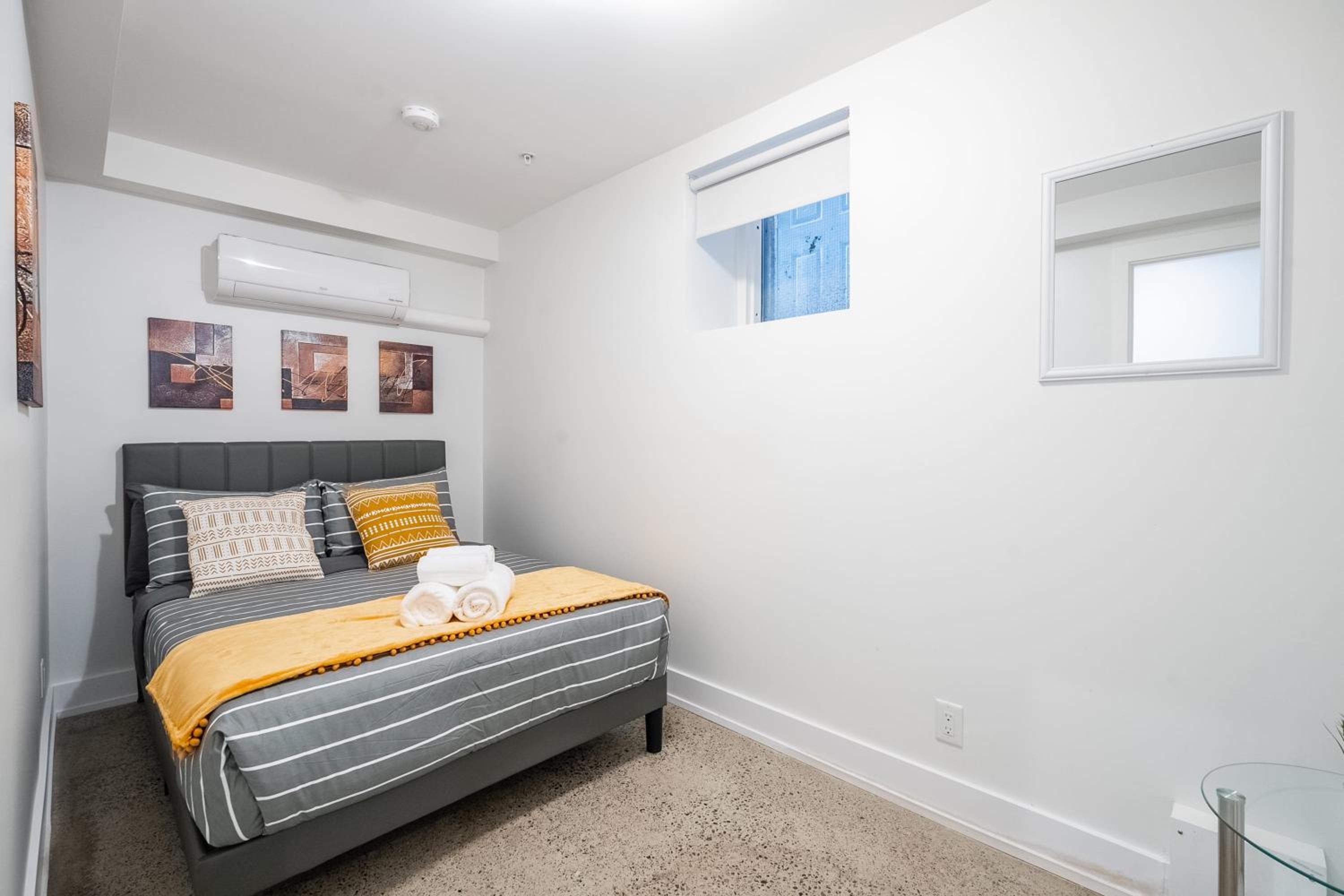 Modern 1BR Apartment Stunning View of CN Tower