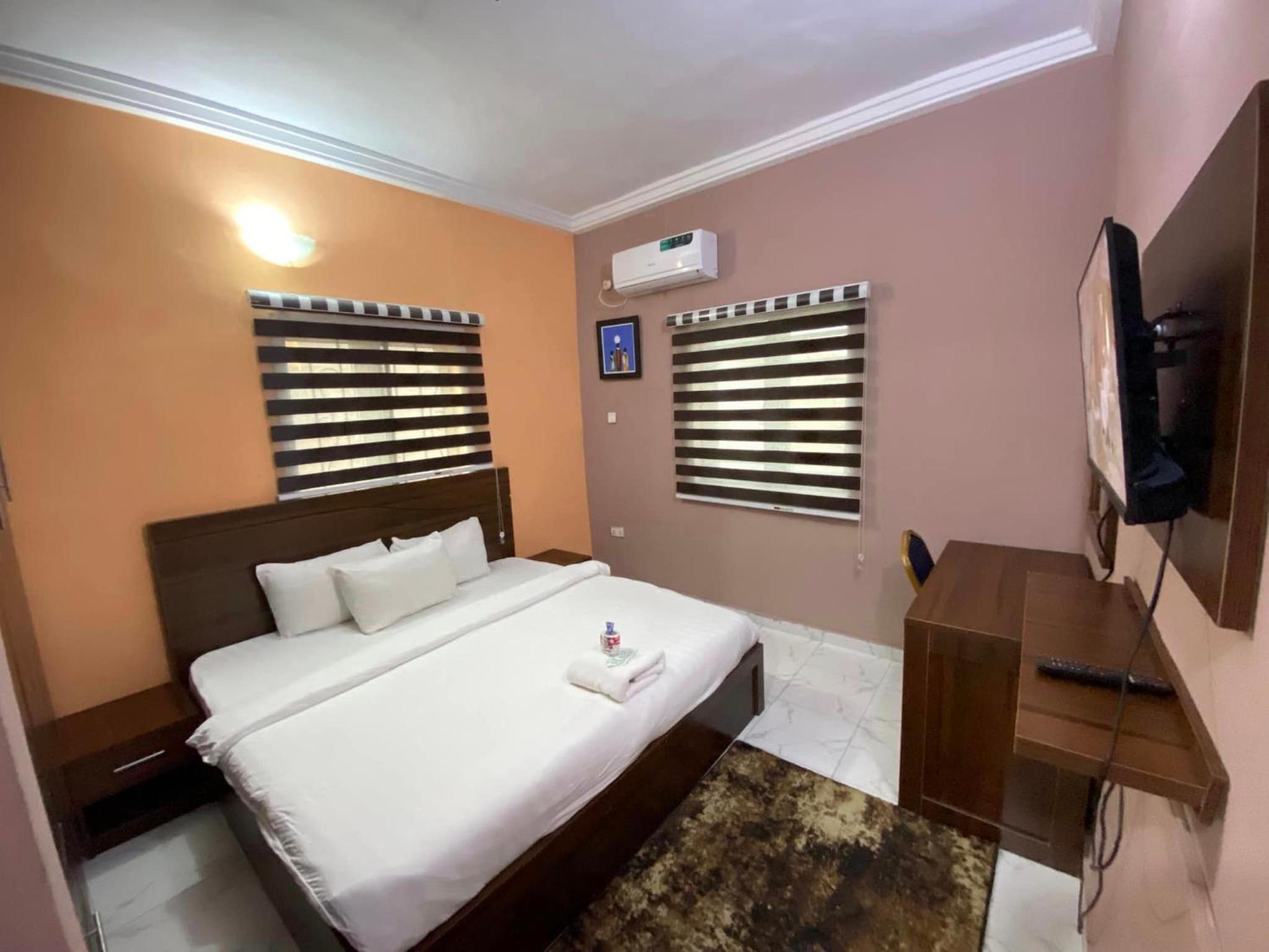 AMANDA LUXURY APARTMENT & SUITEs