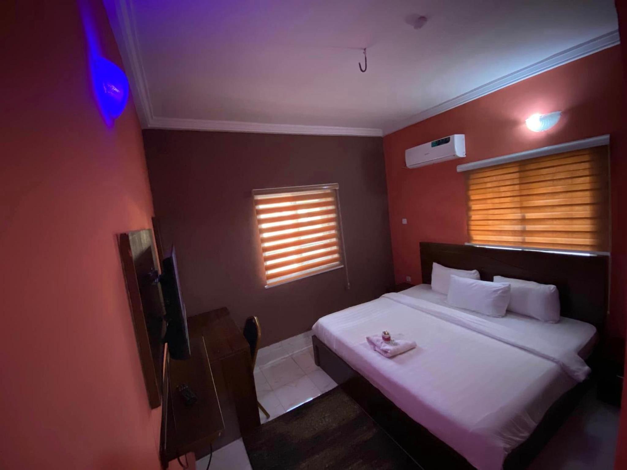 AMANDA LUXURY APARTMENT & SUITEs