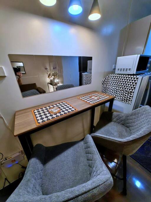 1Br FREE parking with balcony near RCBC, Trident, MMC view 2