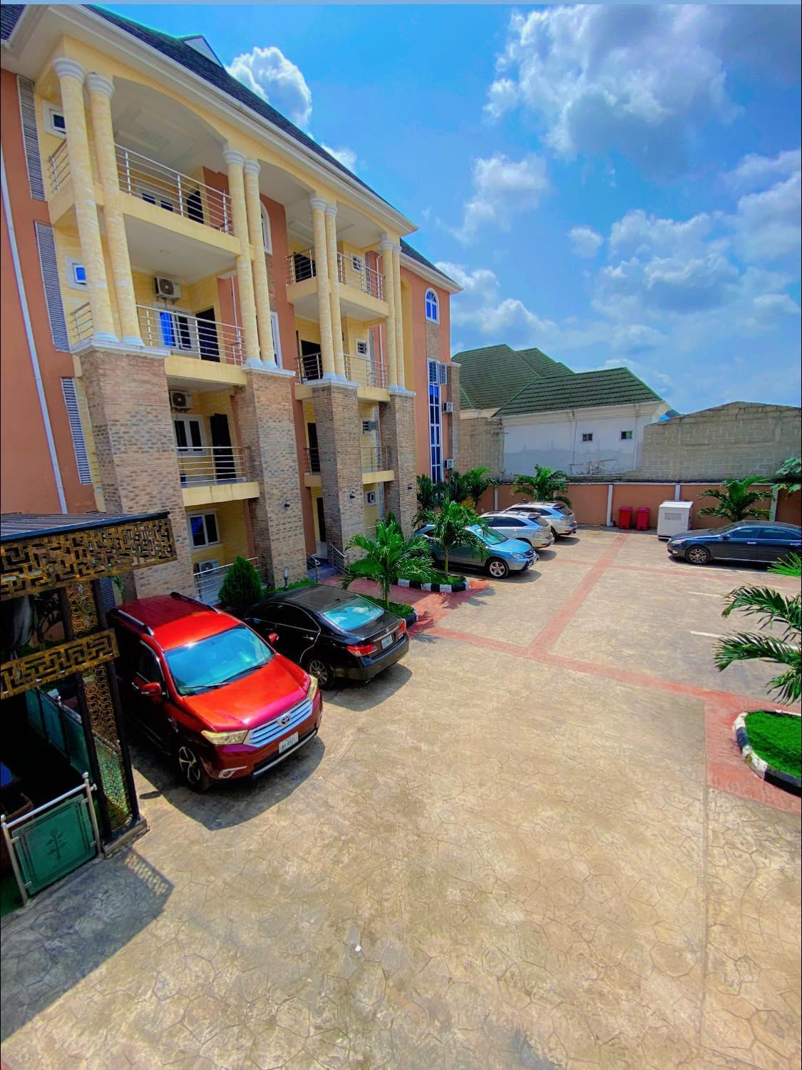 AMANDA LUXURY APARTMENT & SUITEs
