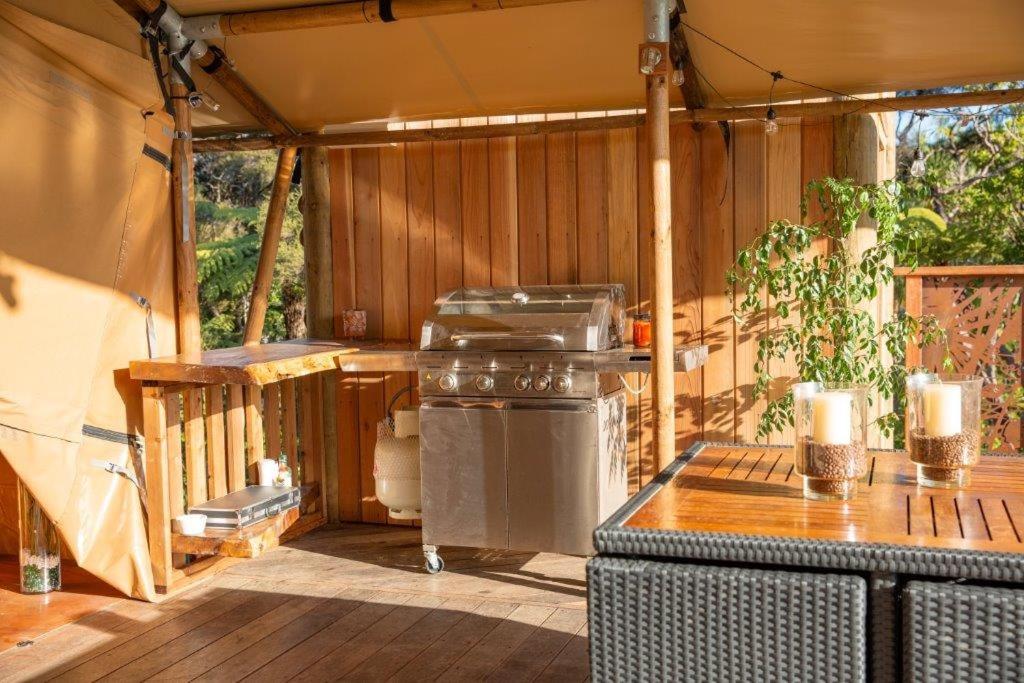 Bethells Luxury Retreat - Auckland Glamping view 2