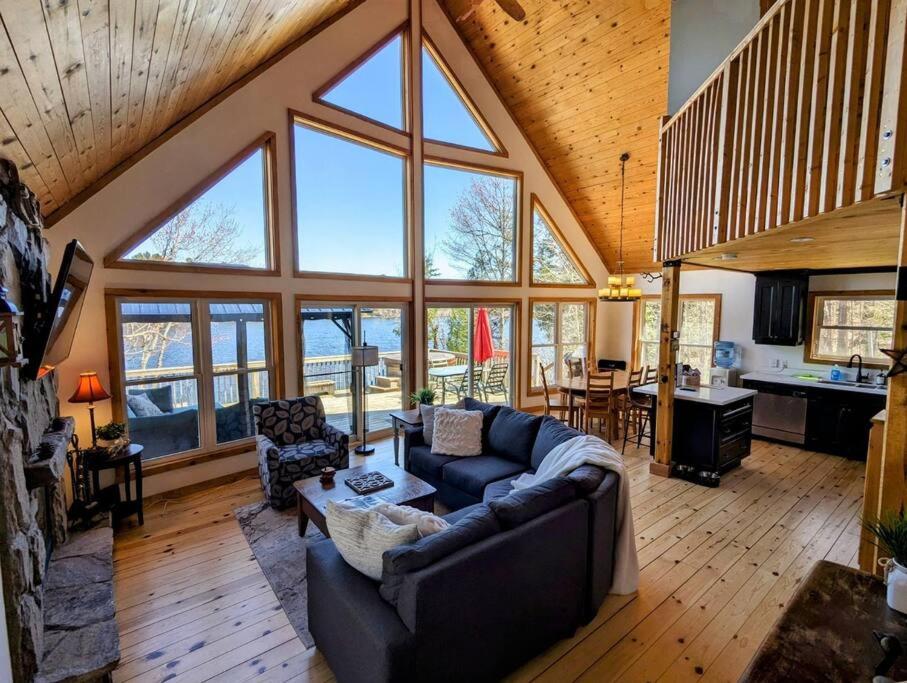 Muskoka Lakehouse