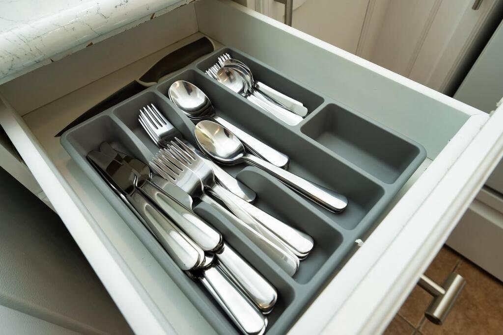 Barrie Vacations - Stylish and Cozy 4 bedroom House - Property Image 27