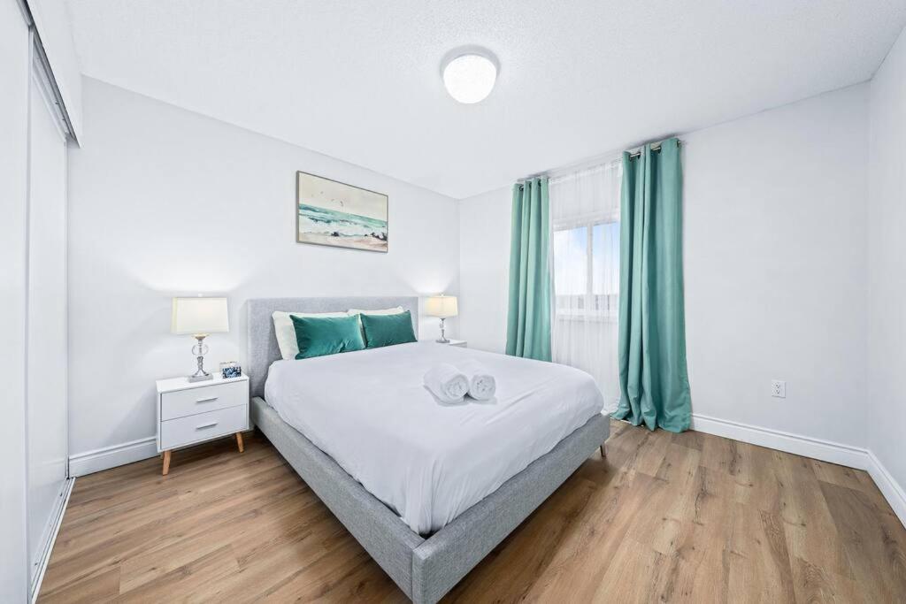 Barrie Vacations - Stylish and Cozy 4 bedroom House - Property Image 5