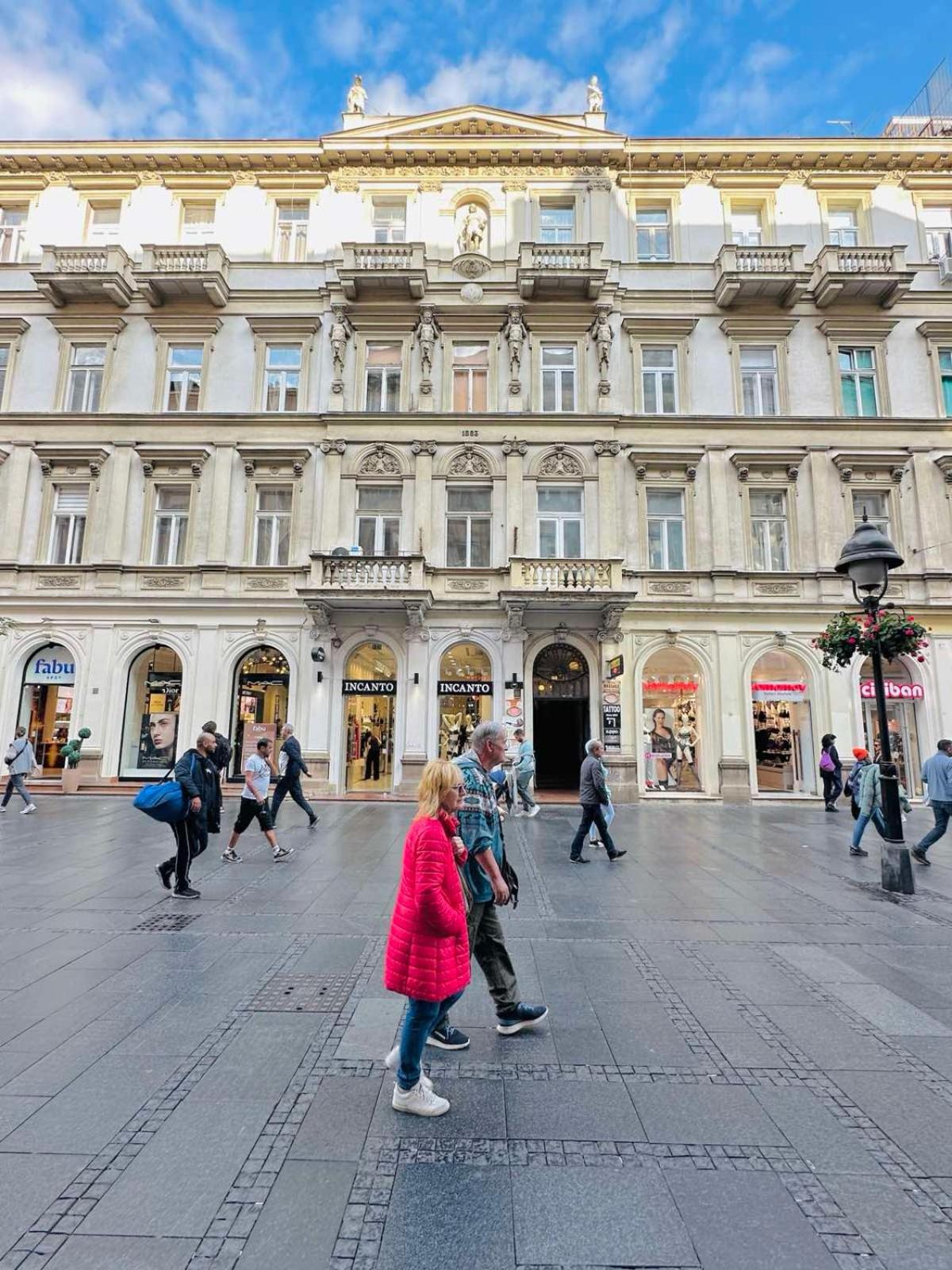 Top Lokacija,Knez Mihajlova