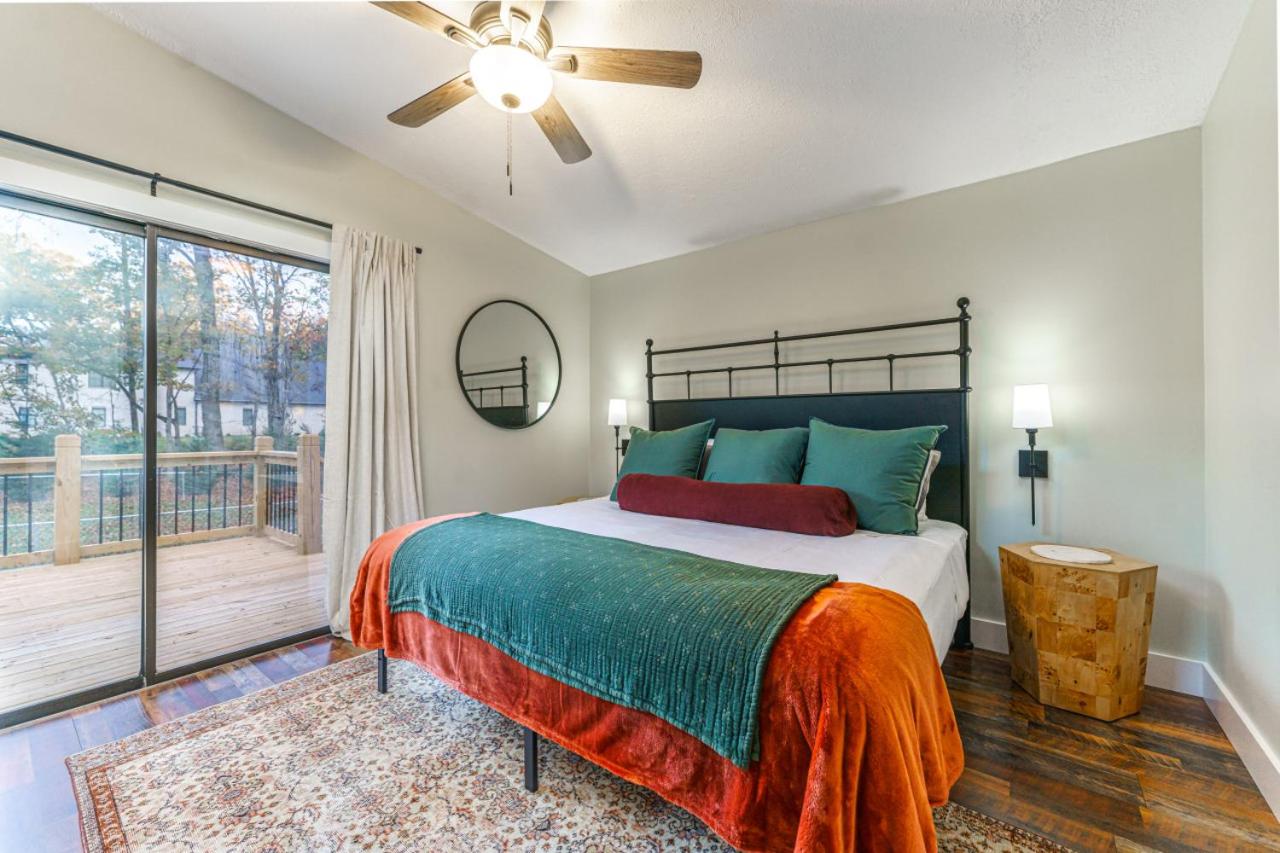 Cozy Cabin in the Woods w/ Playroom, Deck & Lounge view 3