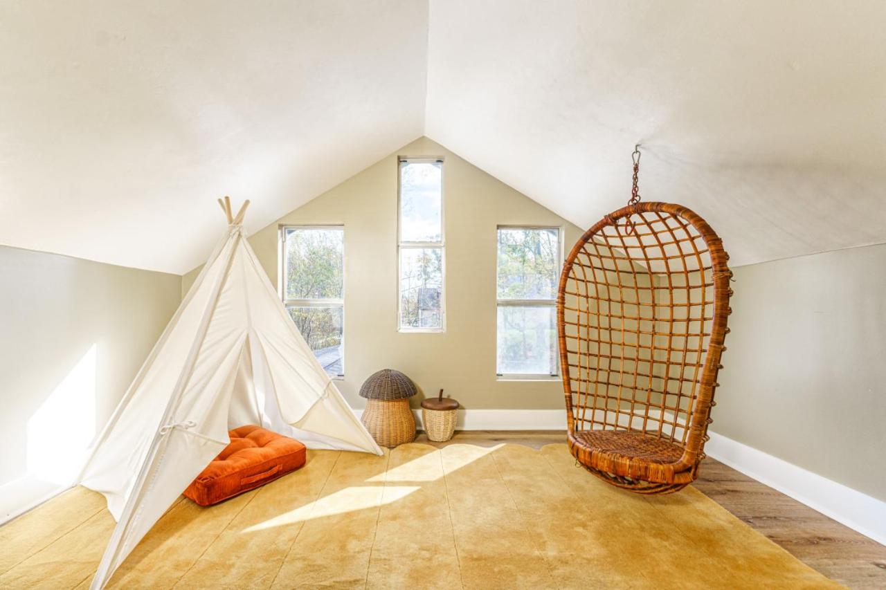 Cozy Cabin in the Woods w/ Playroom, Deck & Lounge view 5