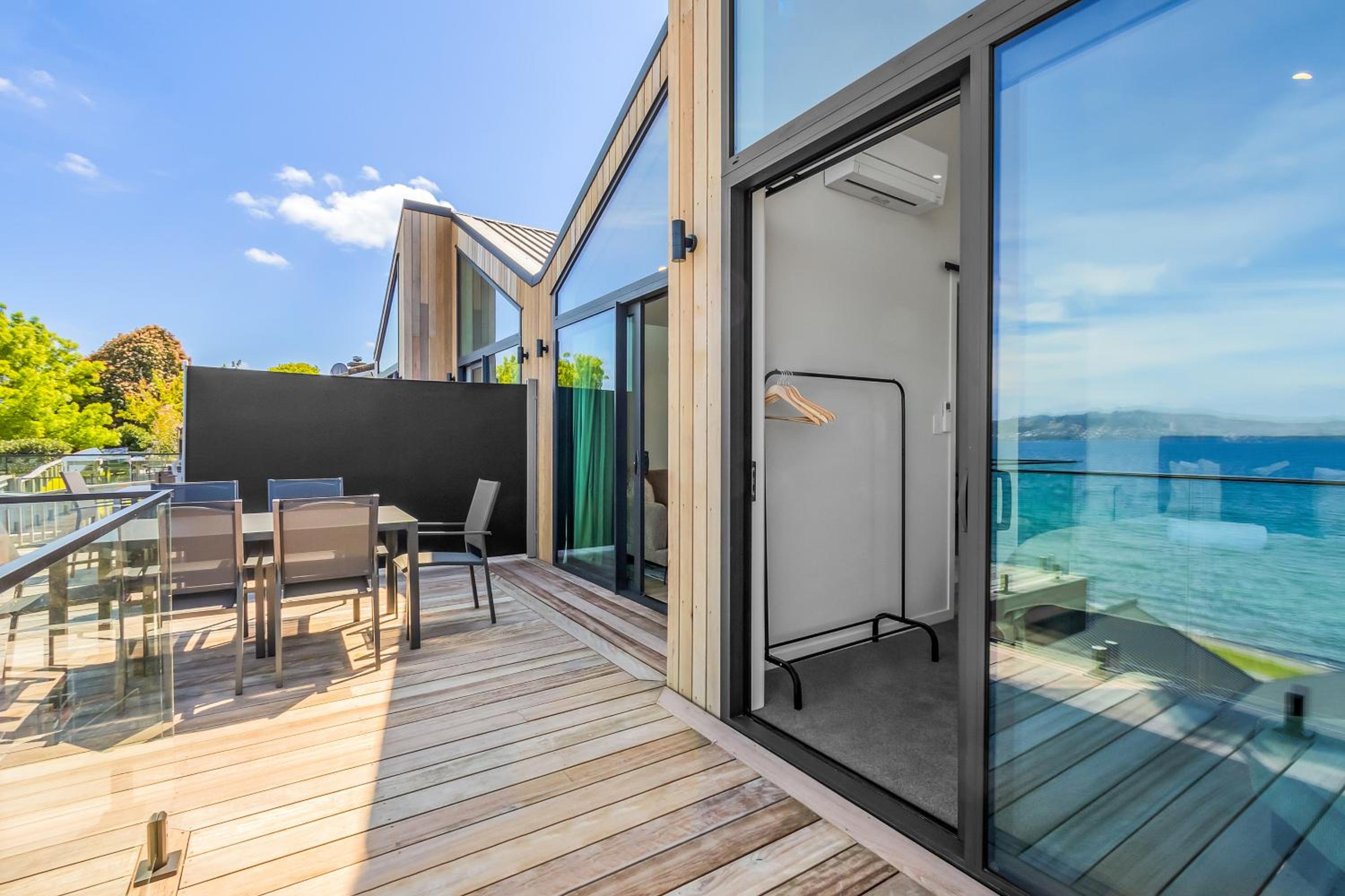 Taupo Vacations - Lakefront Home Spa Pool - Property Image 5