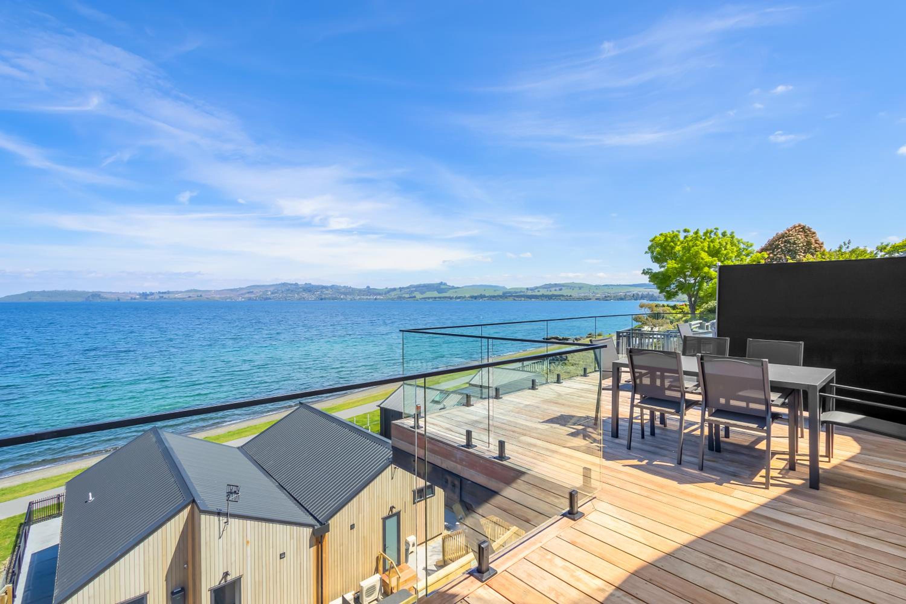 Taupo Vacations - Lakefront Home Spa Pool - Property Image 7
