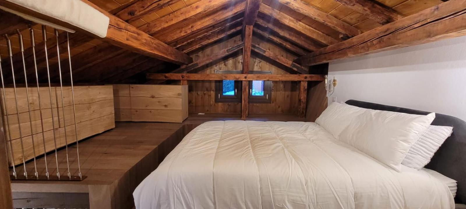 Chalet in Courmayeur near Lifts & Centre 2BR 2BA