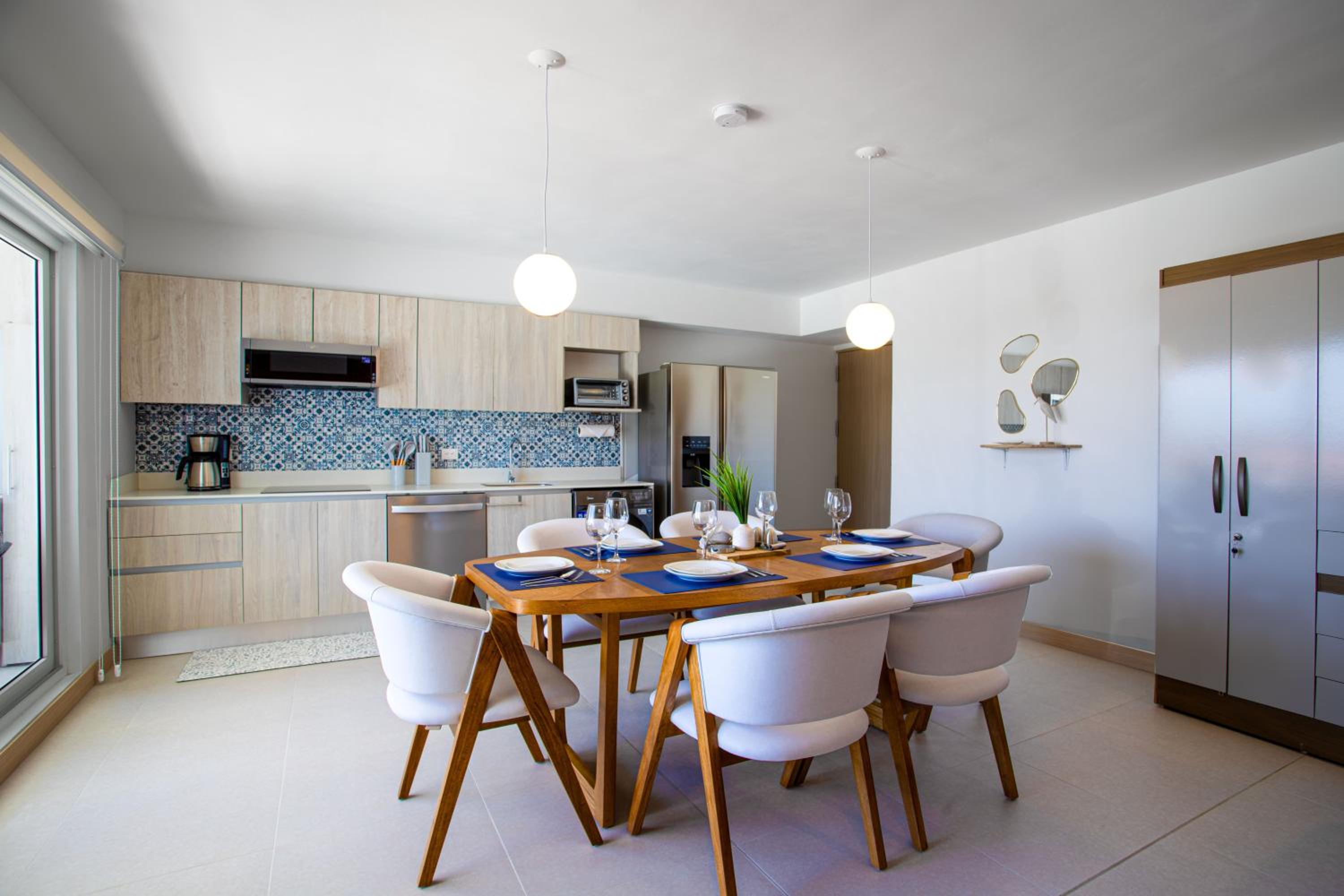 Casago 0402B Brand New Rental Modern Beach Escape in Jaco Near Downtown