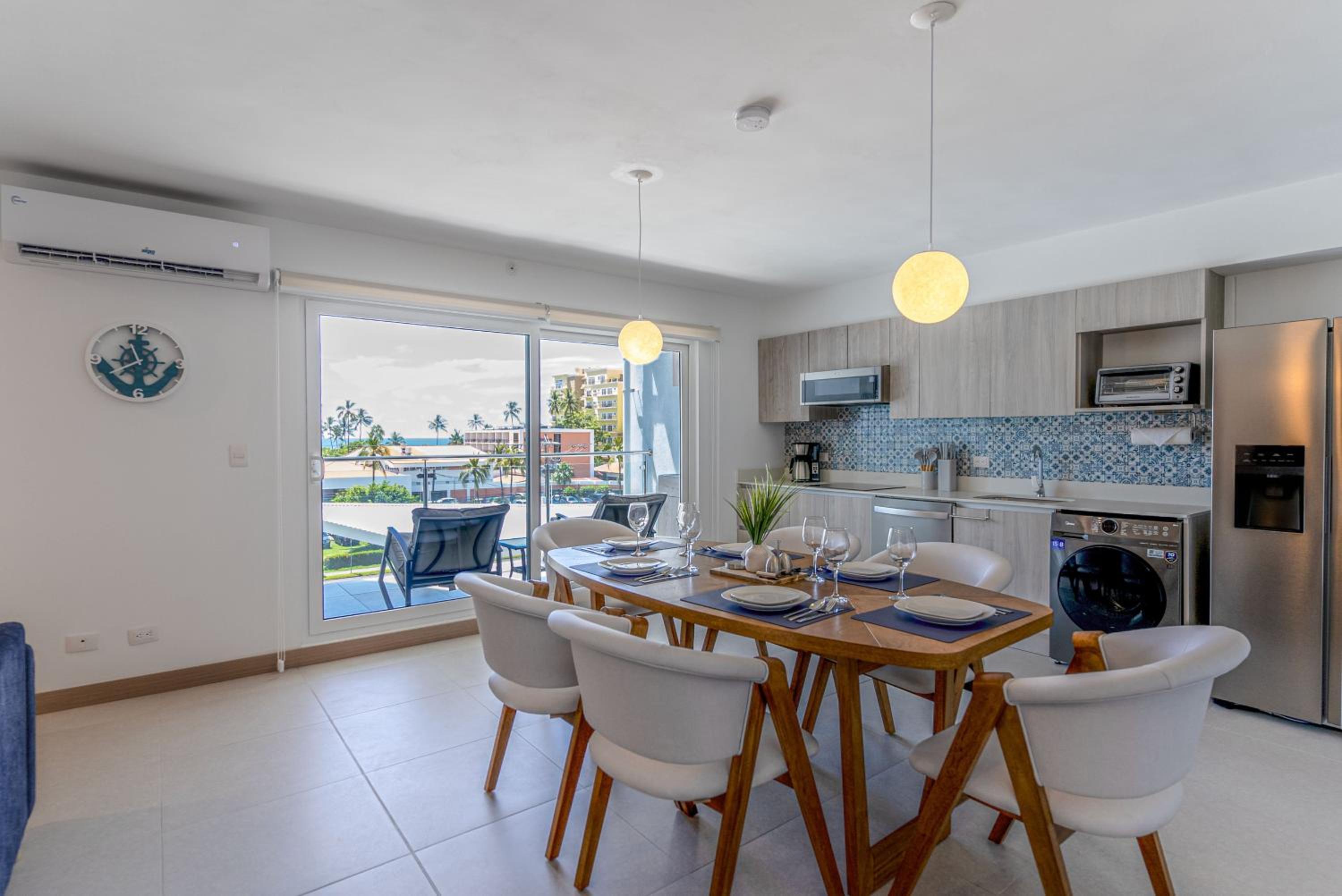 Casago 0402B Brand New Rental Modern Beach Escape in Jaco Near Downtown
