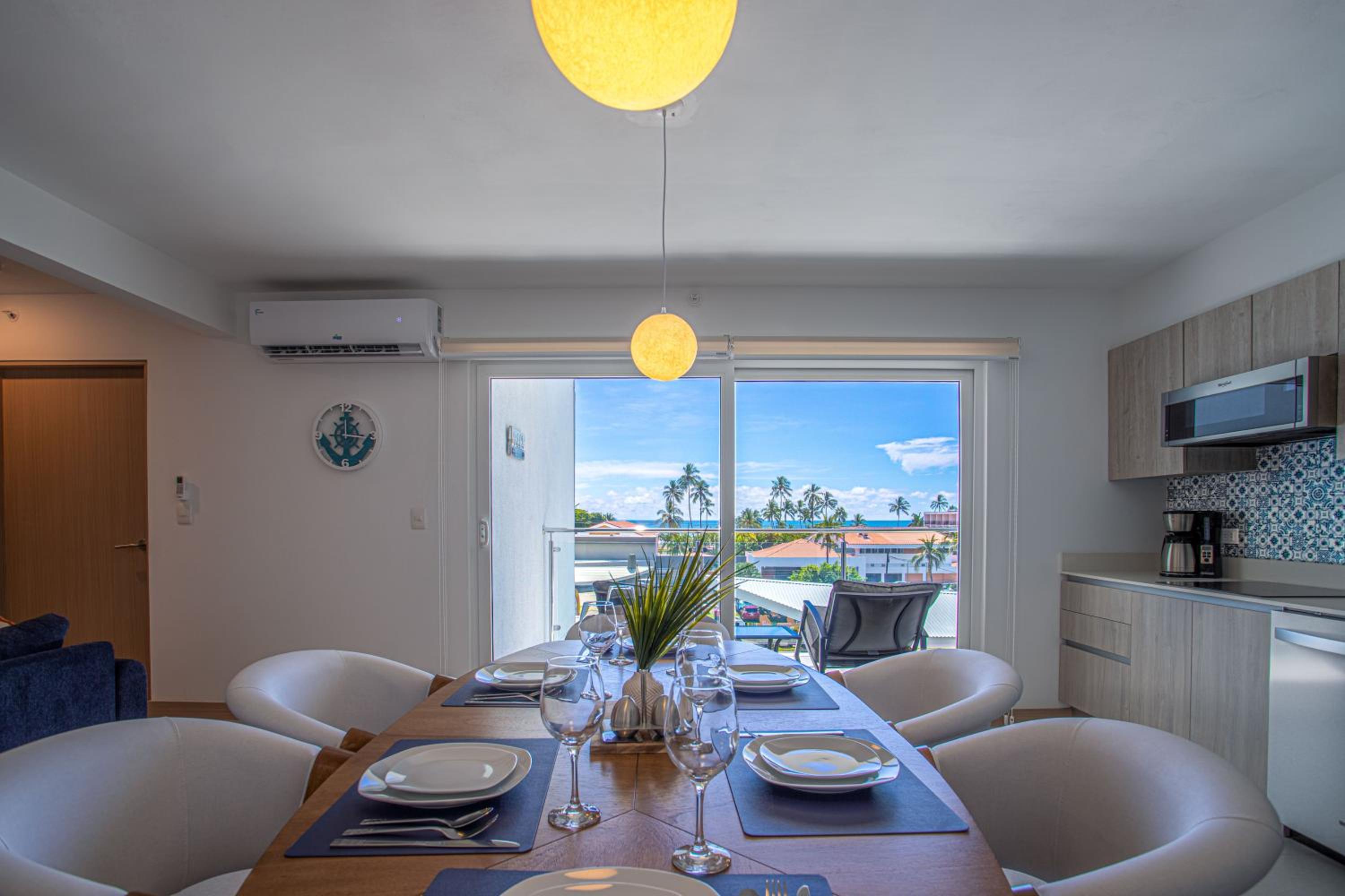 Casago 0402B Brand New Rental Modern Beach Escape in Jaco Near Downtown