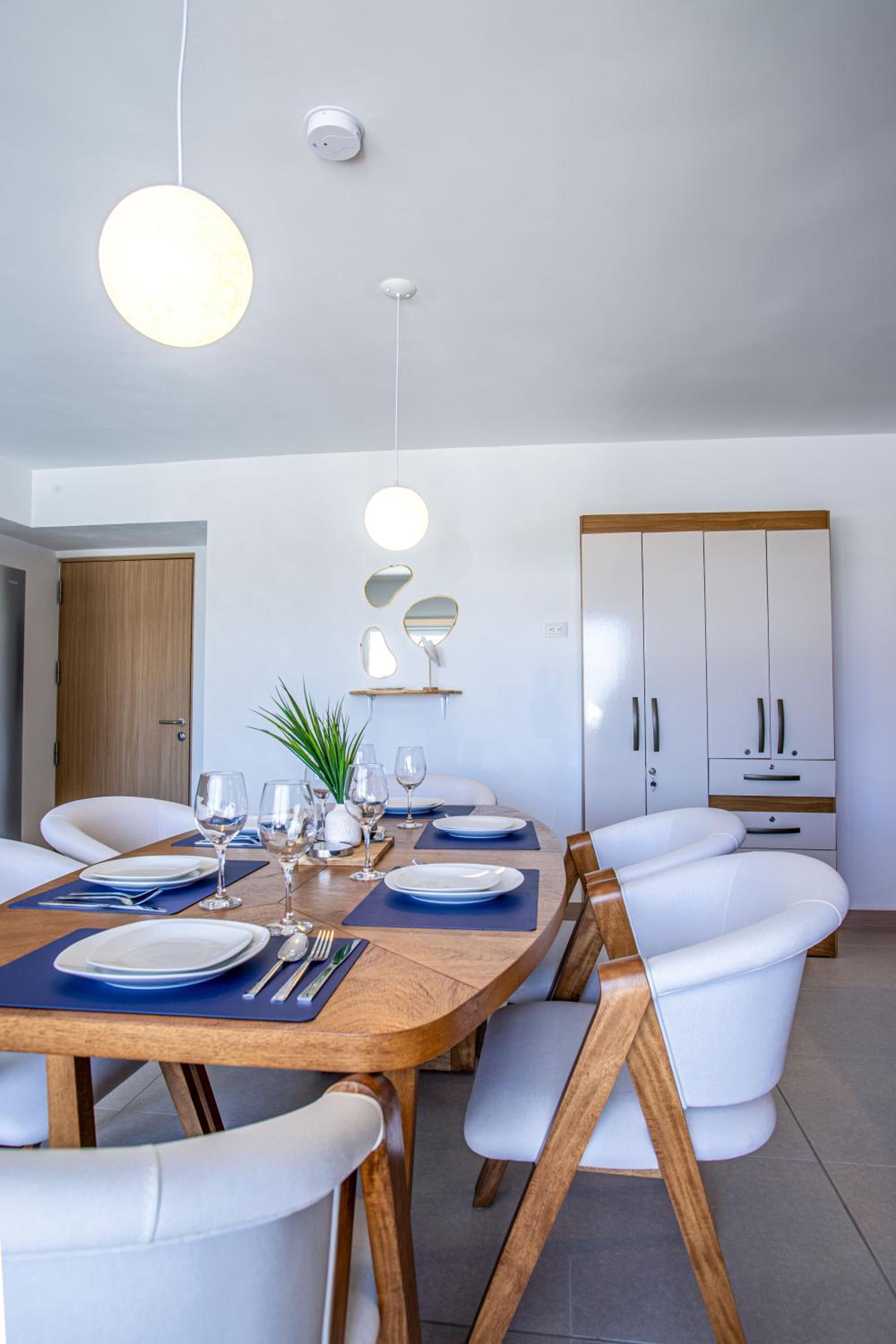 Casago 0402B Brand New Rental Modern Beach Escape in Jaco Near Downtown