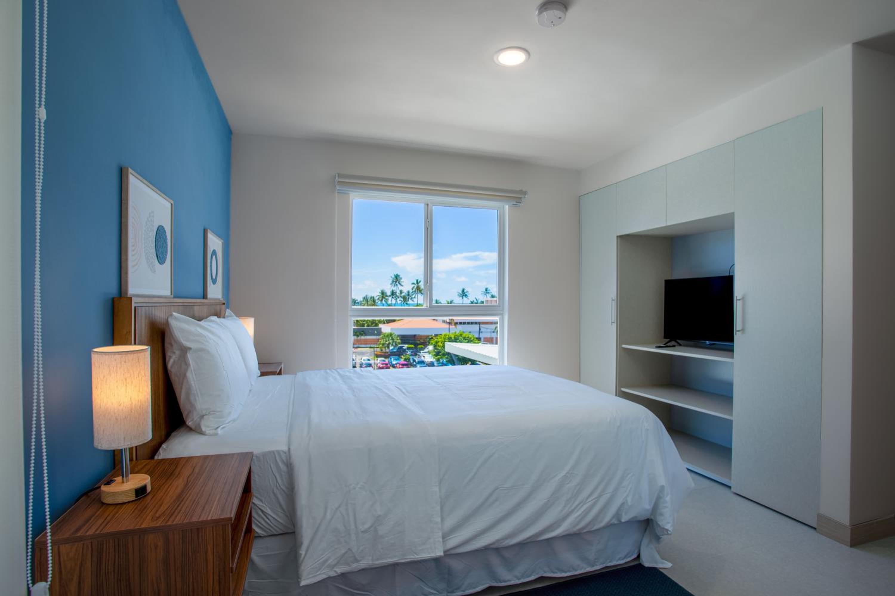 Casago 0402B Brand New Rental Modern Beach Escape in Jaco Near Downtown