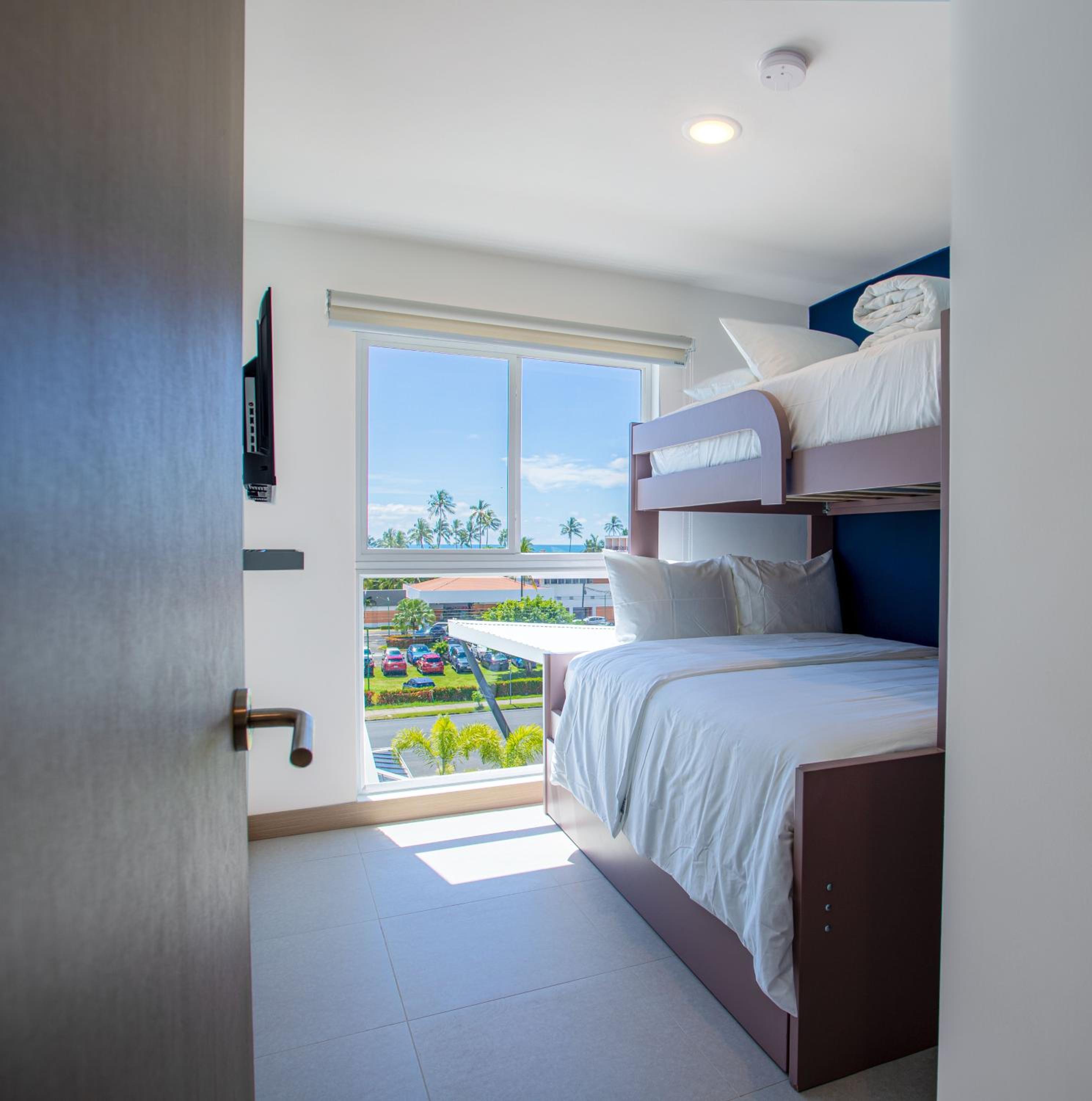 Casago 0402B Brand New Rental Modern Beach Escape in Jaco Near Downtown