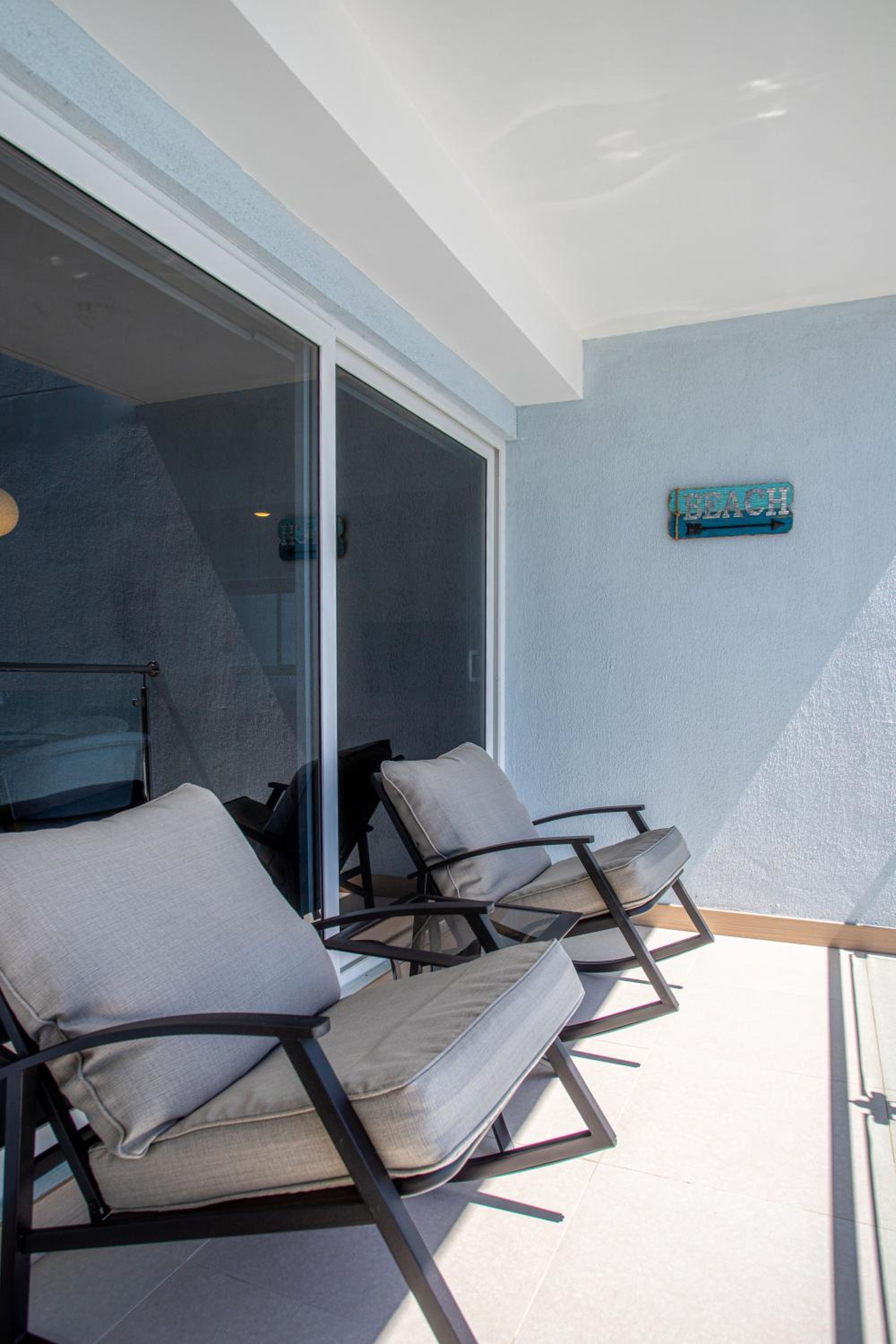 Casago 0402B Brand New Rental Modern Beach Escape in Jaco Near Downtown