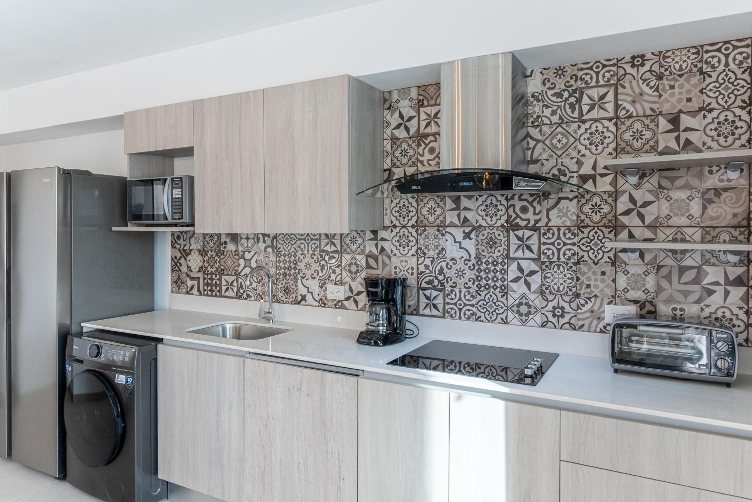 Casago 0607B Brand New Rental Modern Condo with Stylish Decor and Scenic Views