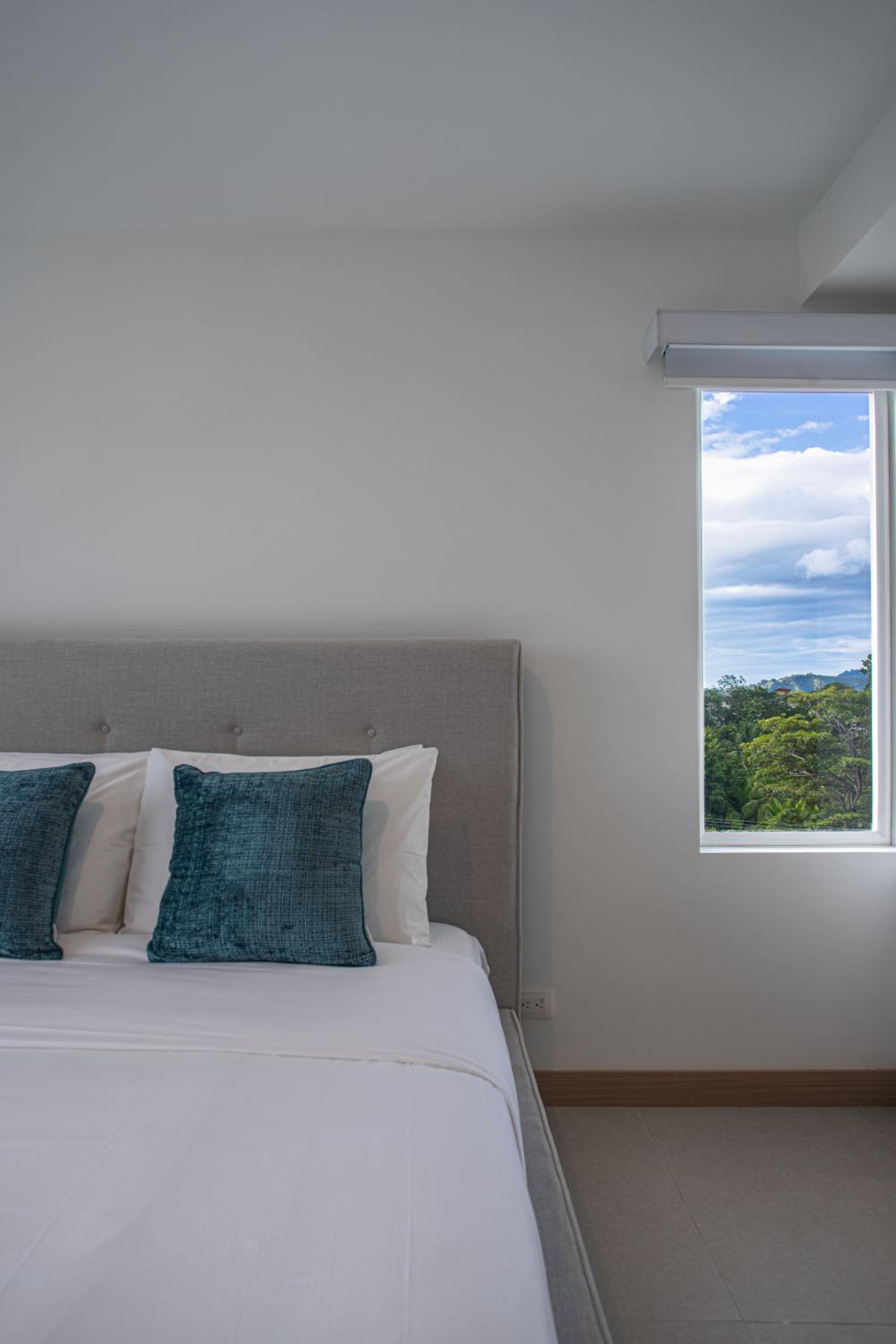 Casago 0607B Brand New Rental Modern Condo with Stylish Decor and Scenic Views