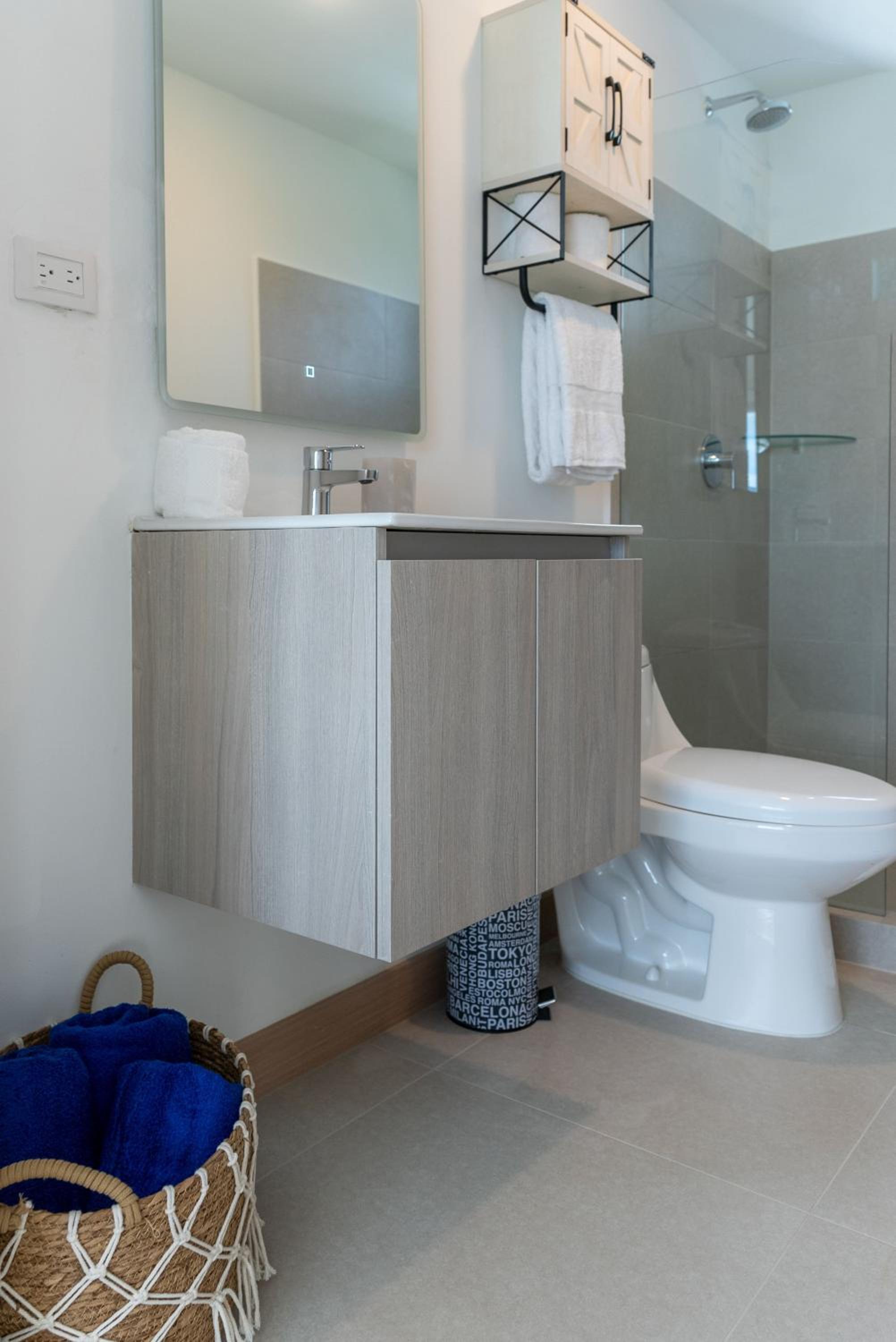 Casago 0607B Brand New Rental Modern Condo with Stylish Decor and Scenic Views