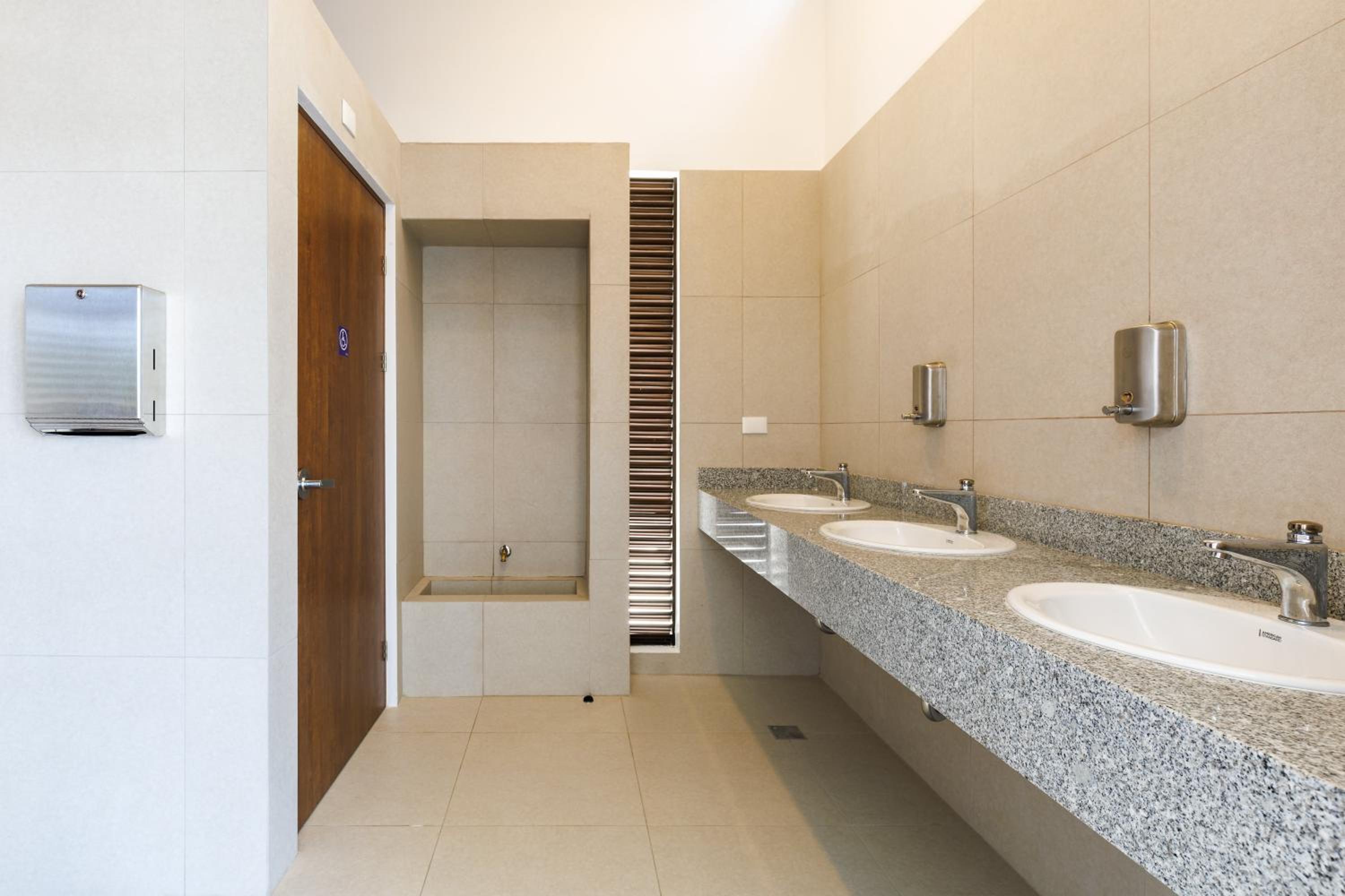 Casago 0607B Brand New Rental Modern Condo with Stylish Decor and Scenic Views