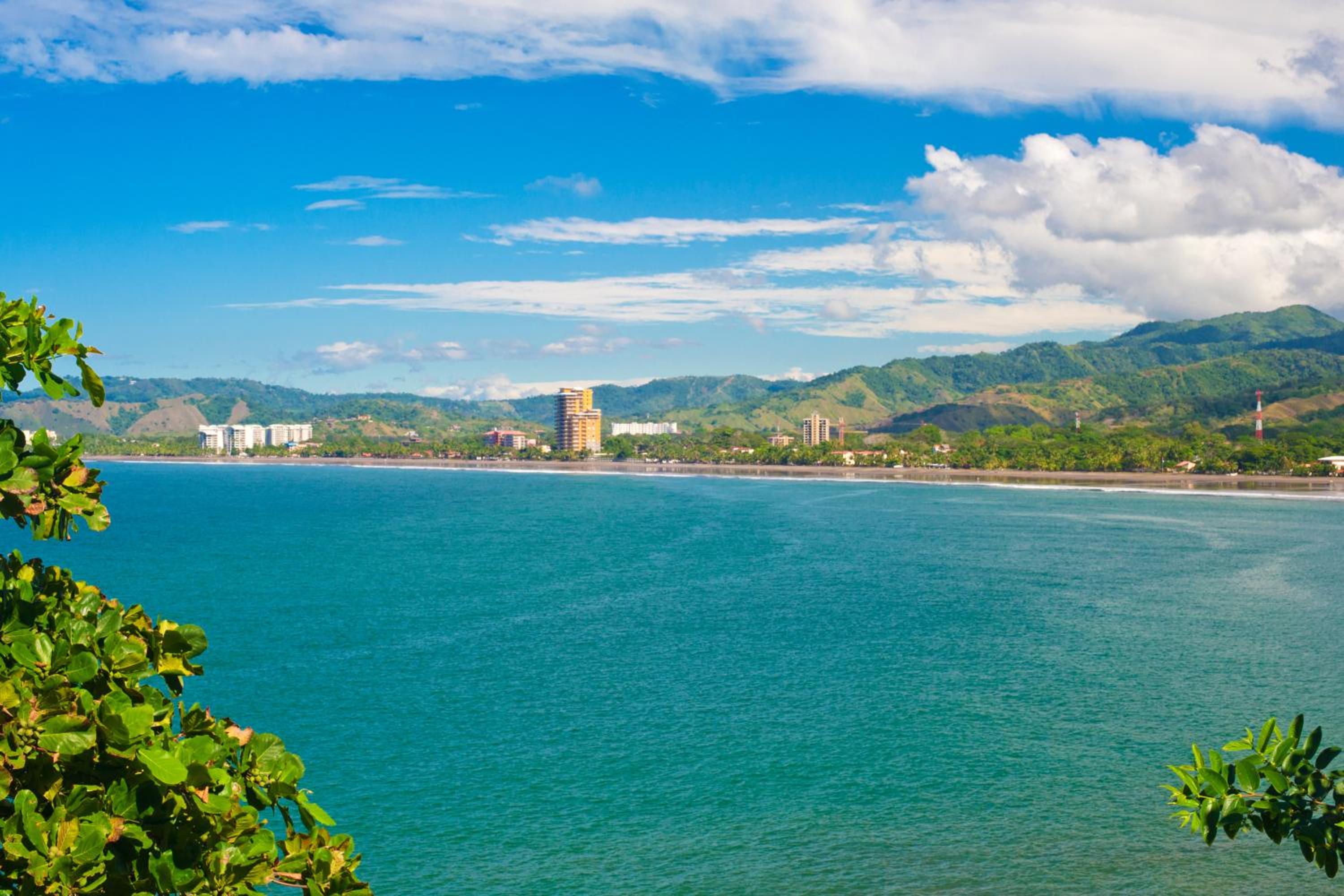 Casago 0607B Brand New Rental Modern Condo with Stylish Decor and Scenic Views