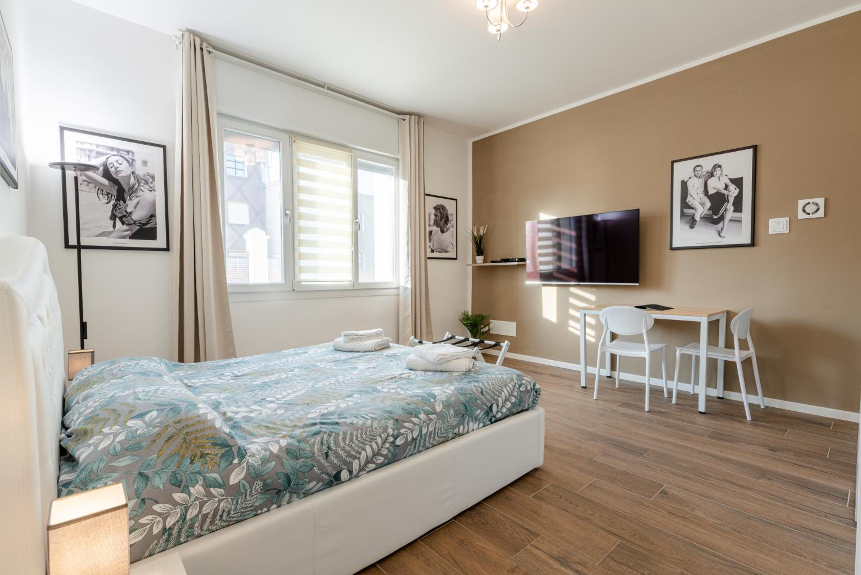 Fellini Rooms view 3