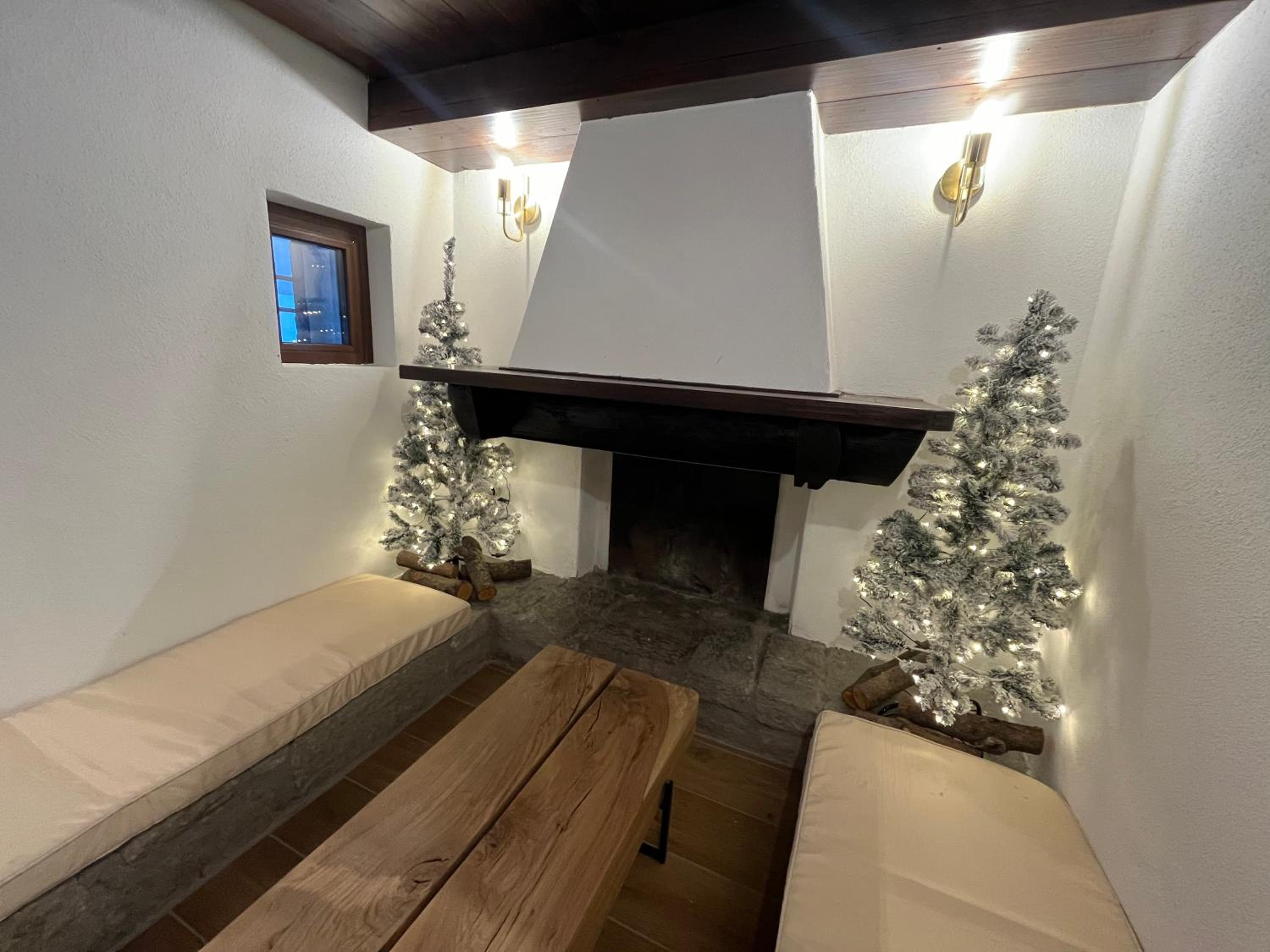 Chalet in Courmayeur near Lifts & Centre 2BR 2BA