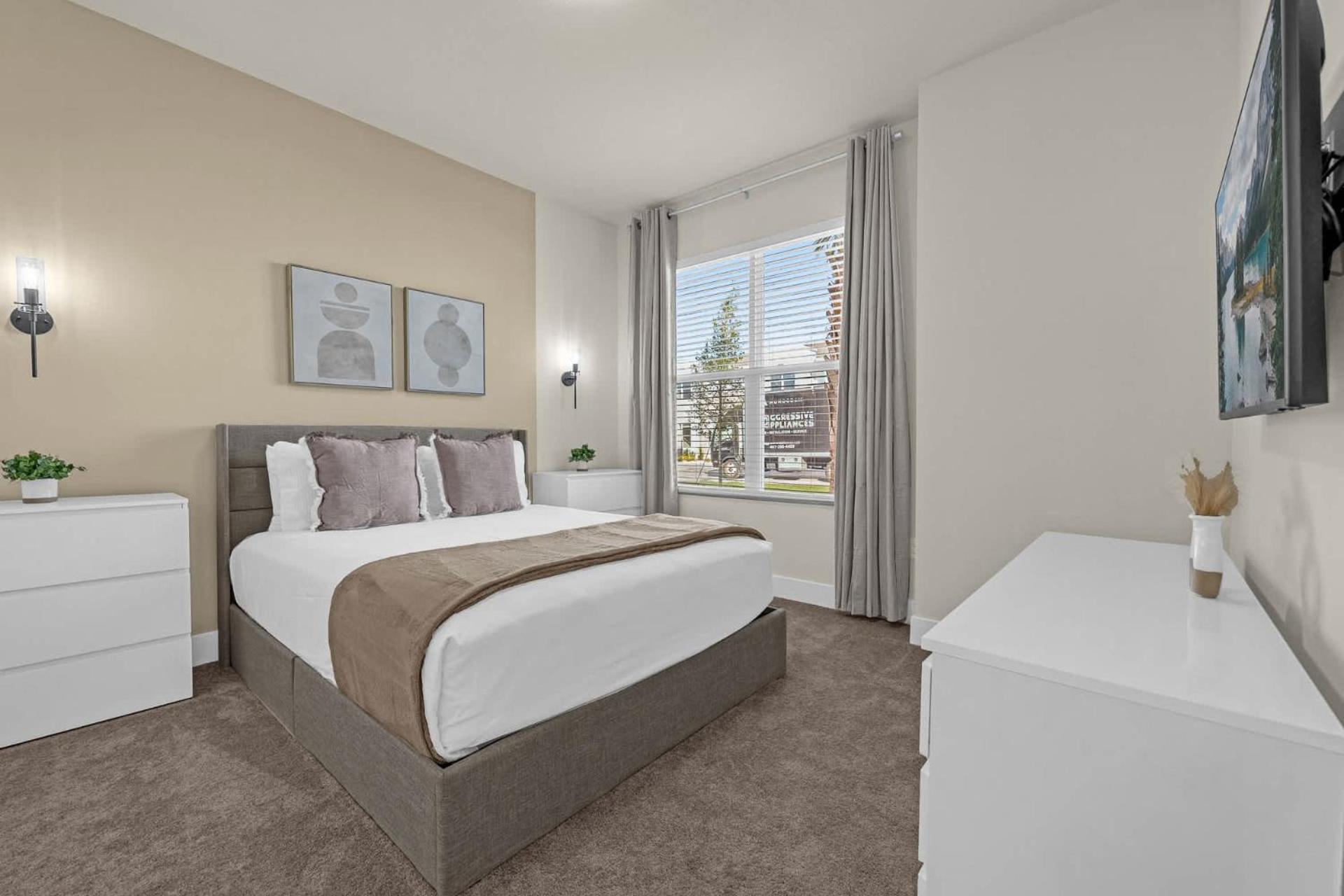 Upstay - Sunny Clermont Getaway with Private Pool