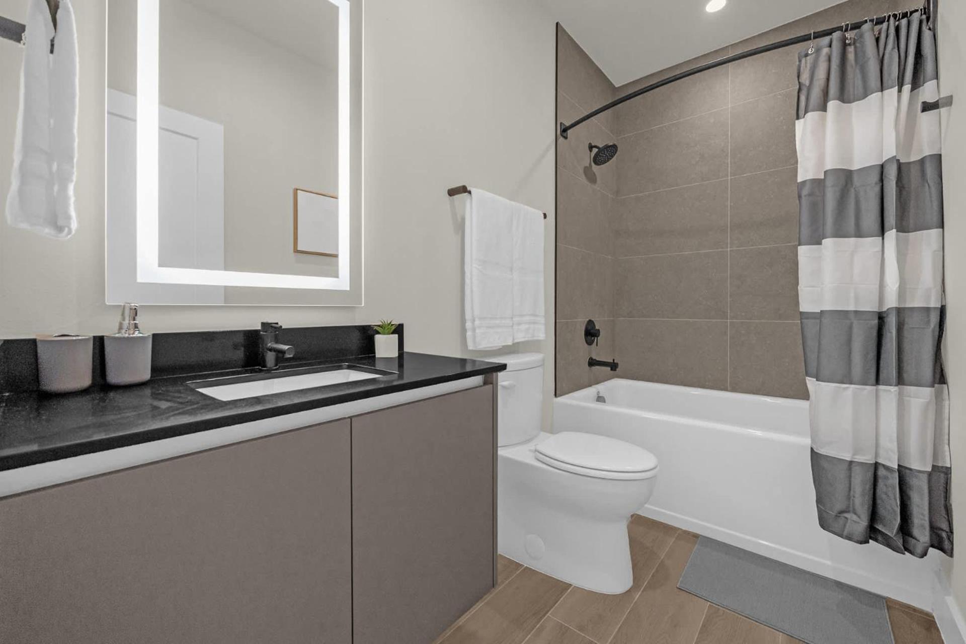 Upstay - Sunny Clermont Getaway with Private Pool