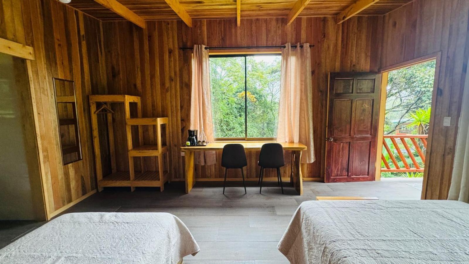 El Toucanet Lodge & Restaurante