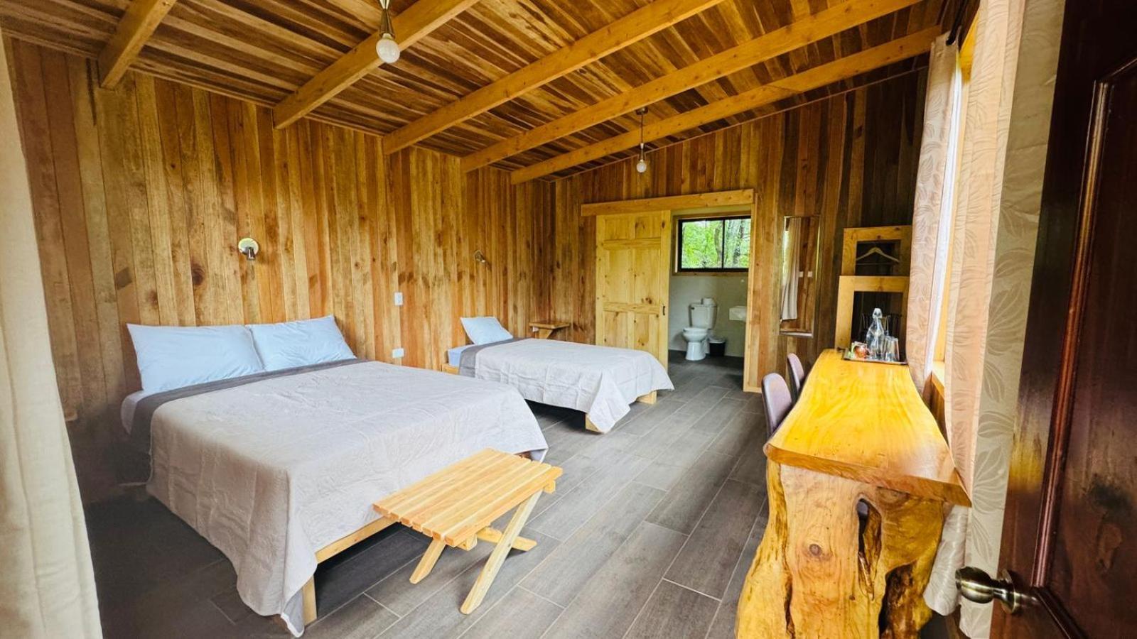 El Toucanet Lodge & Restaurante