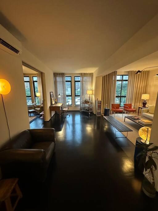 2 Suite Oasis Escape in Chaotic SP