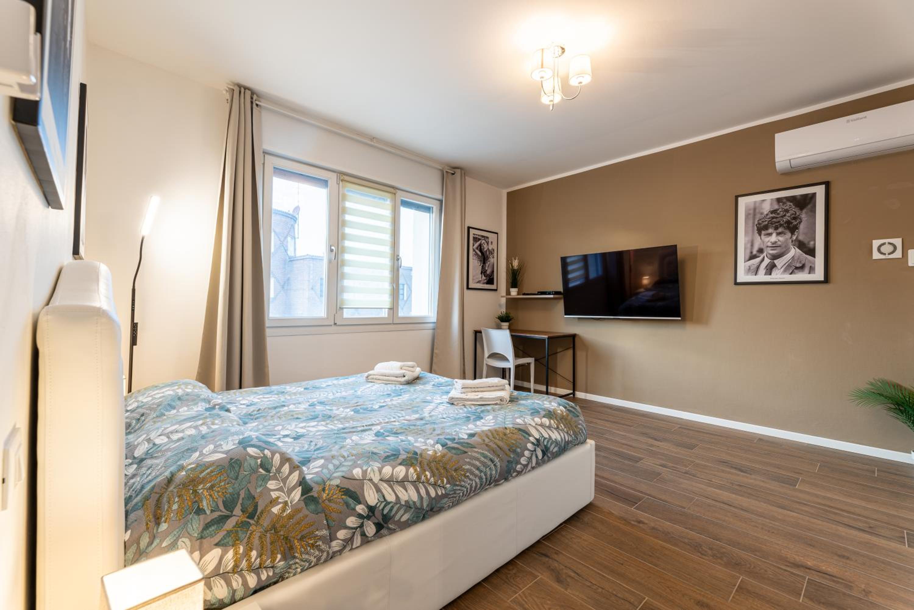 Fellini Rooms view 2
