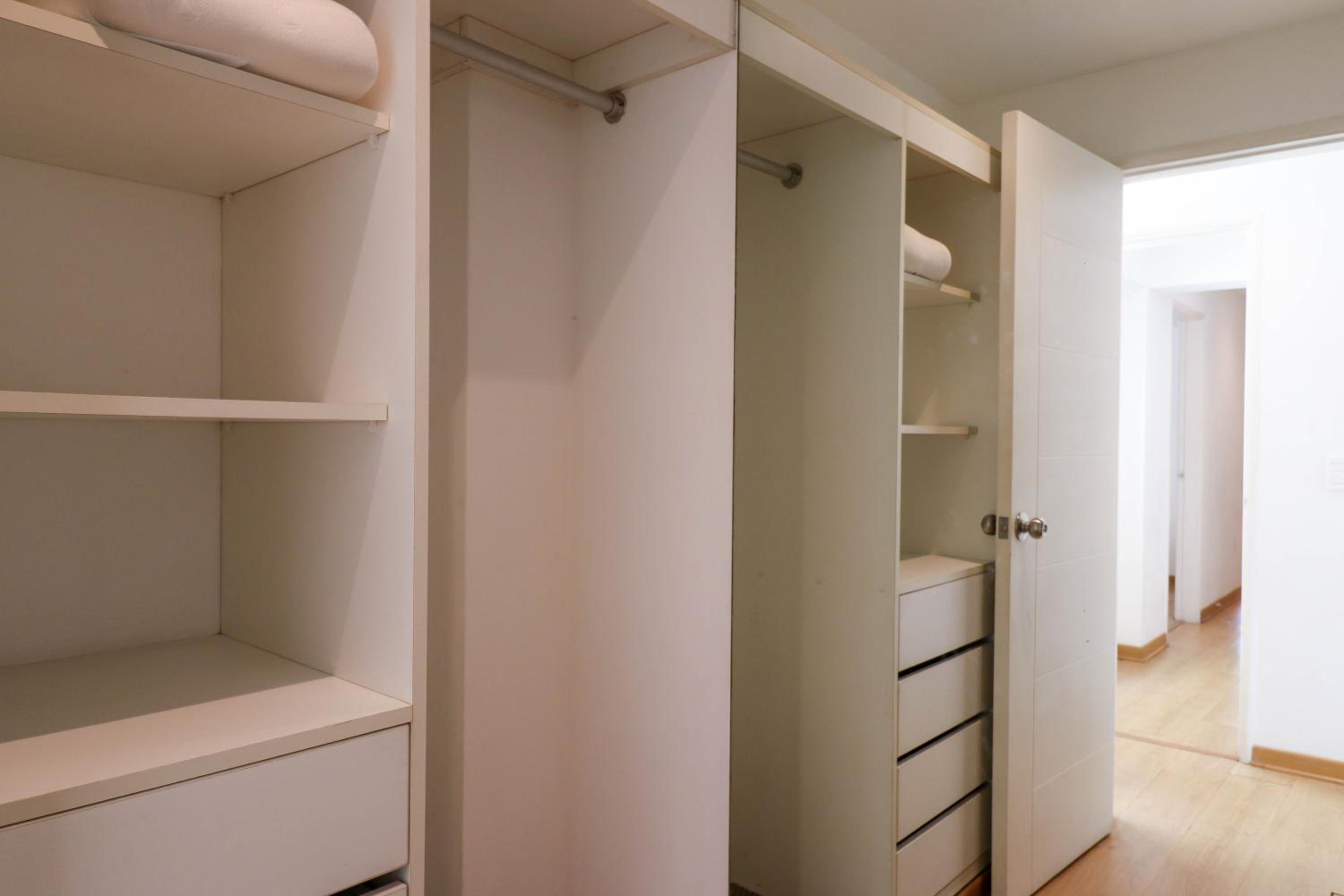 Lovely 3BR with Balcony in Miraflores