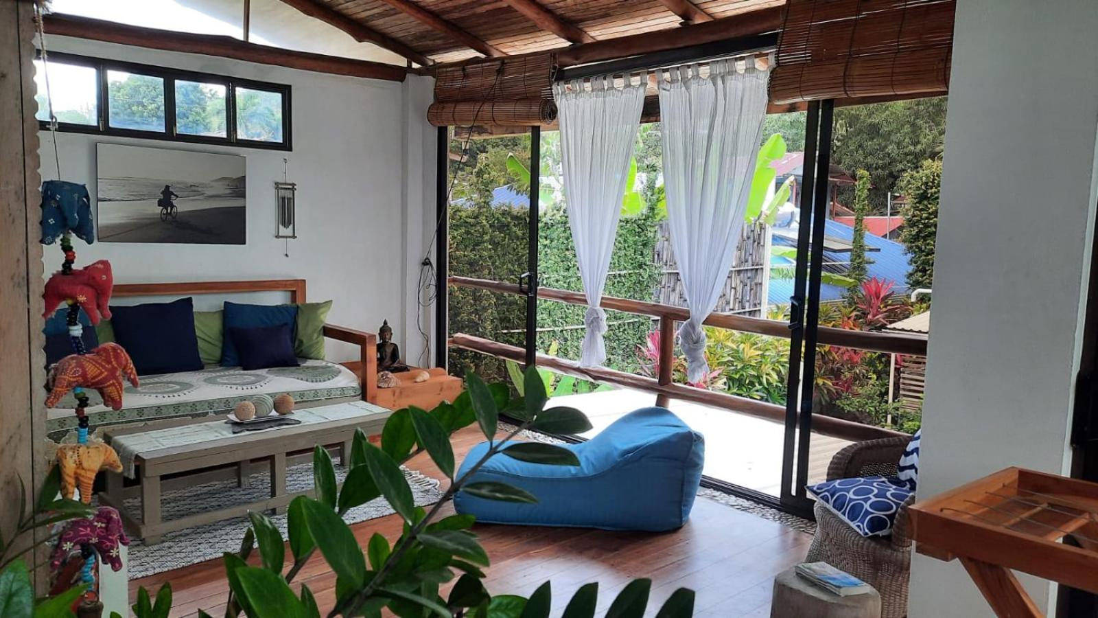 Hotel Tropical - Airy, open plan apartment in heart of Santa Teresa - Image 1