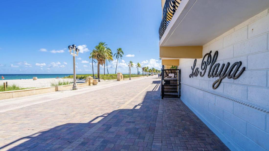 Beautiful Oceanfront Penthouse in Hollywood
